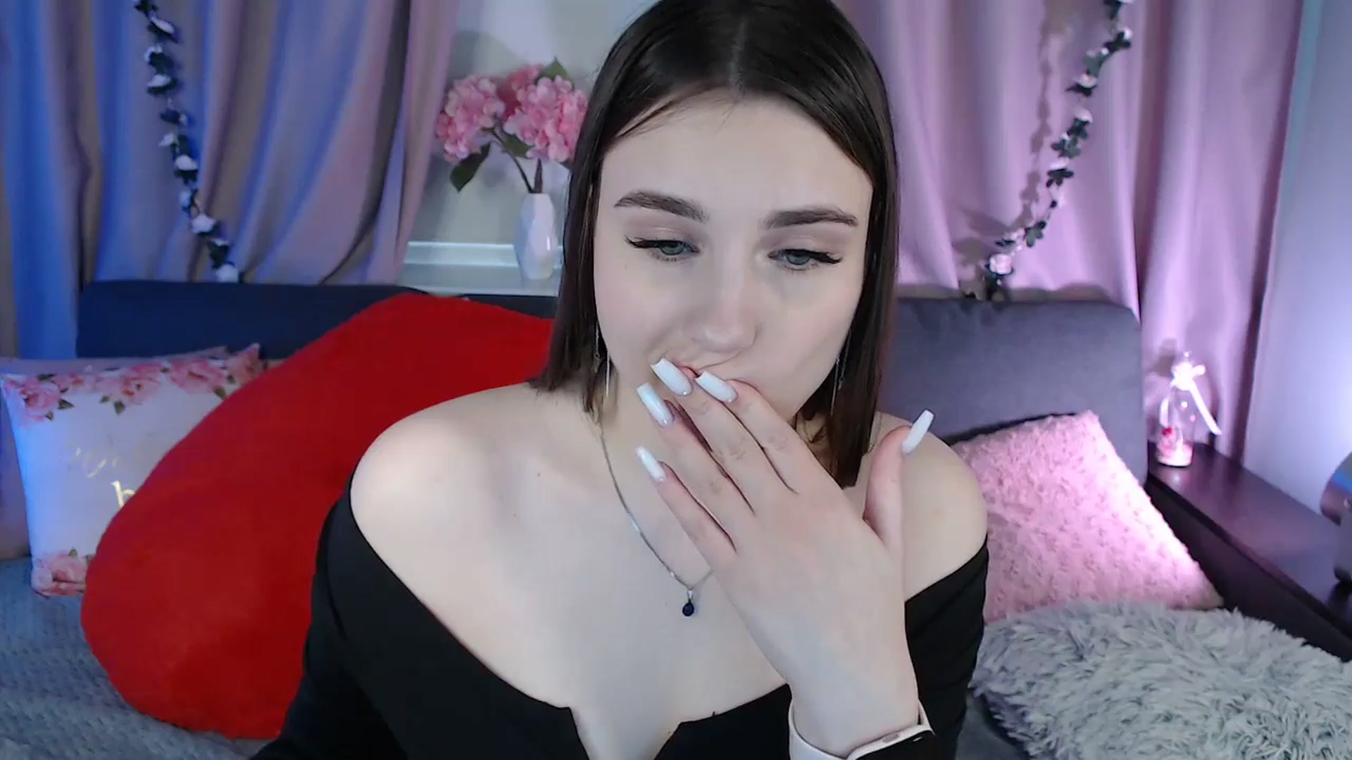 Gallery image thumbnail from LaneyGrey's myfreecams stream on, 03/05/2025, 12:43 image 5 of 20