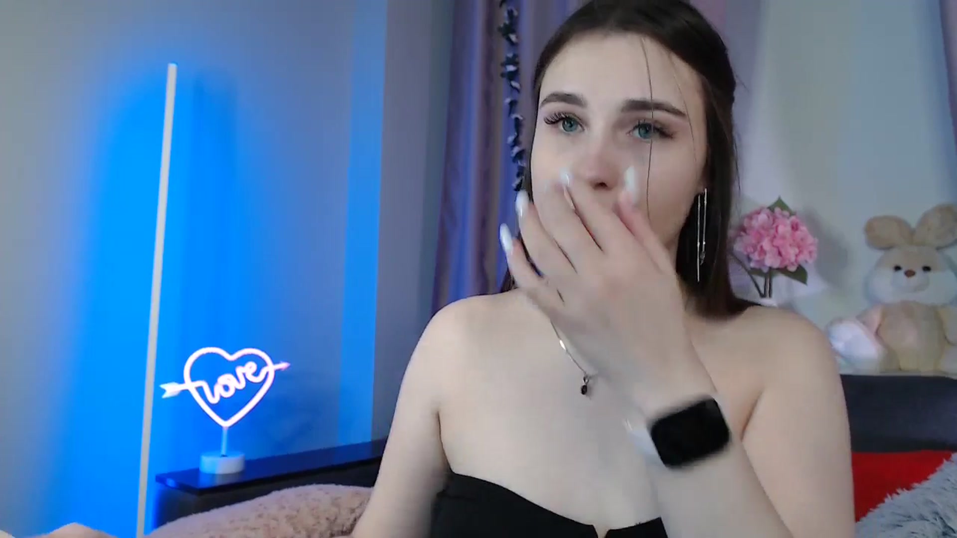 Gallery image thumbnail from LaneyGrey's myfreecams stream on, 03/05/2025, 14:40 image 5 of 20