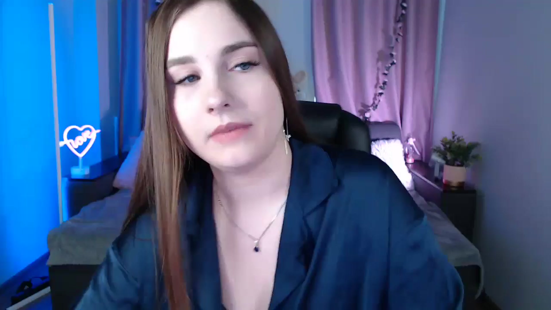 Gallery image thumbnail from LaneyGrey's myfreecams stream on, 03/10/2025, 09:13 image 6 of 20