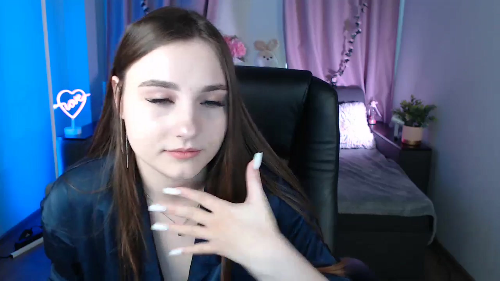 Gallery image thumbnail from LaneyGrey's myfreecams stream on, 03/10/2025, 09:28 image 12 of 20