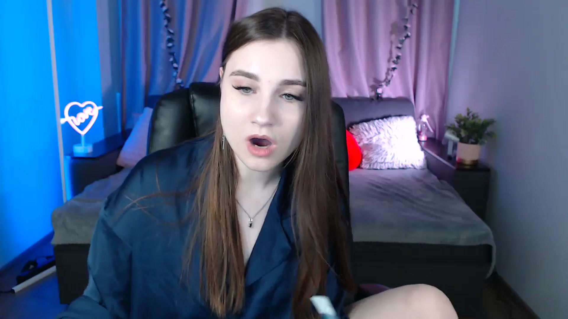 Gallery image thumbnail from LaneyGrey's myfreecams stream on, 03/10/2025, 09:28 image 18 of 20