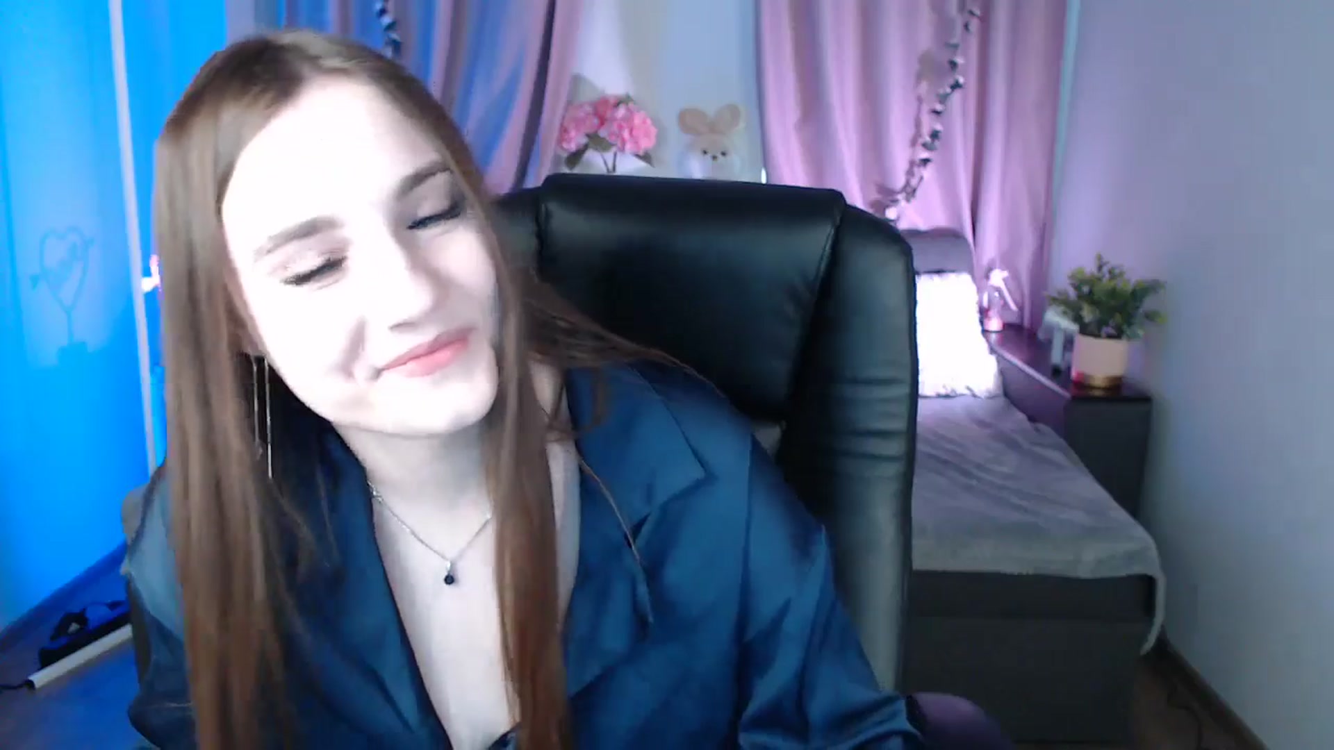 Gallery image thumbnail from LaneyGrey's myfreecams stream on, 03/10/2025, 09:28 image 7 of 20