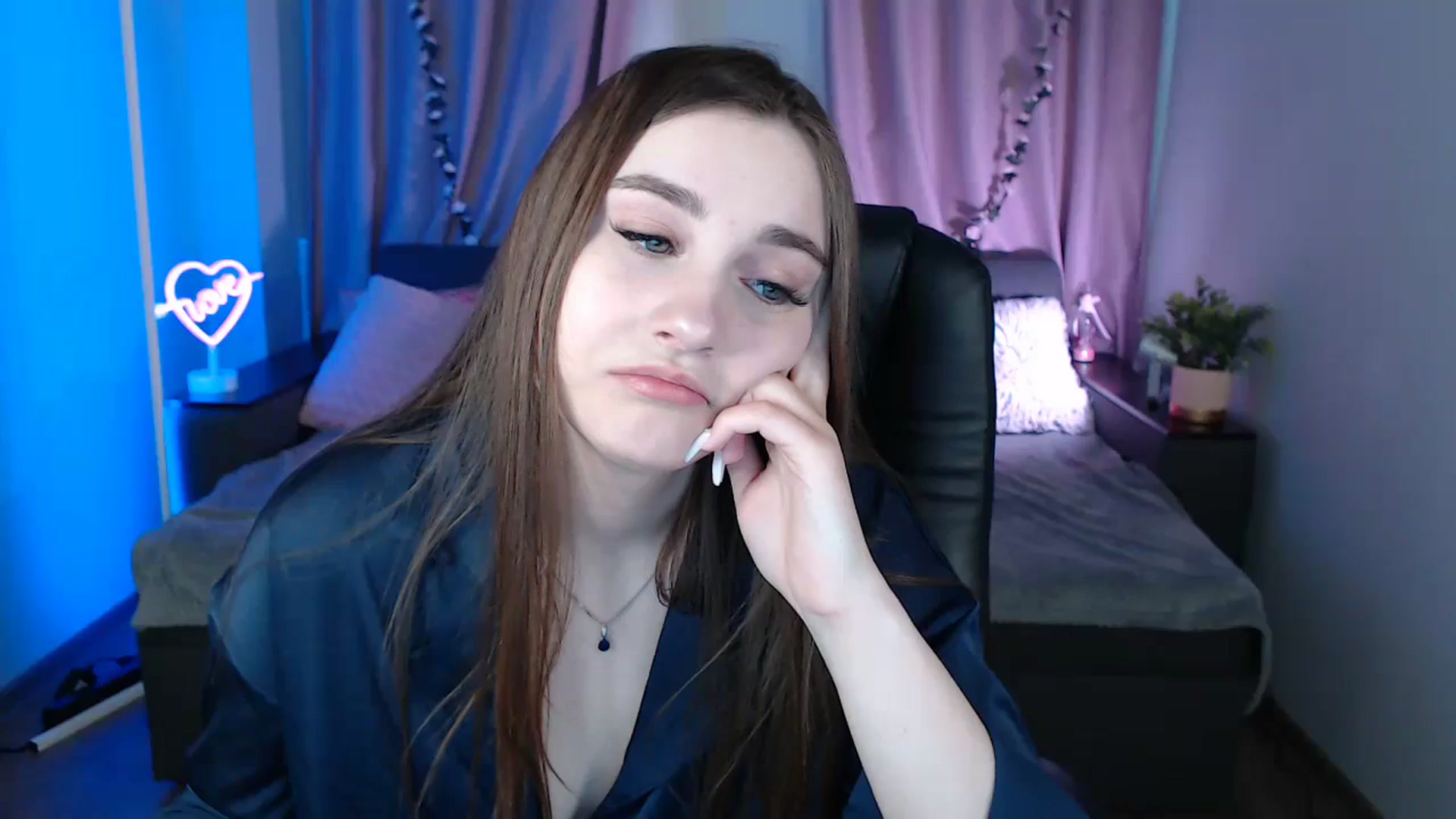 Gallery image thumbnail from LaneyGrey's myfreecams stream on, 03/10/2025, 09:28 image 10 of 20