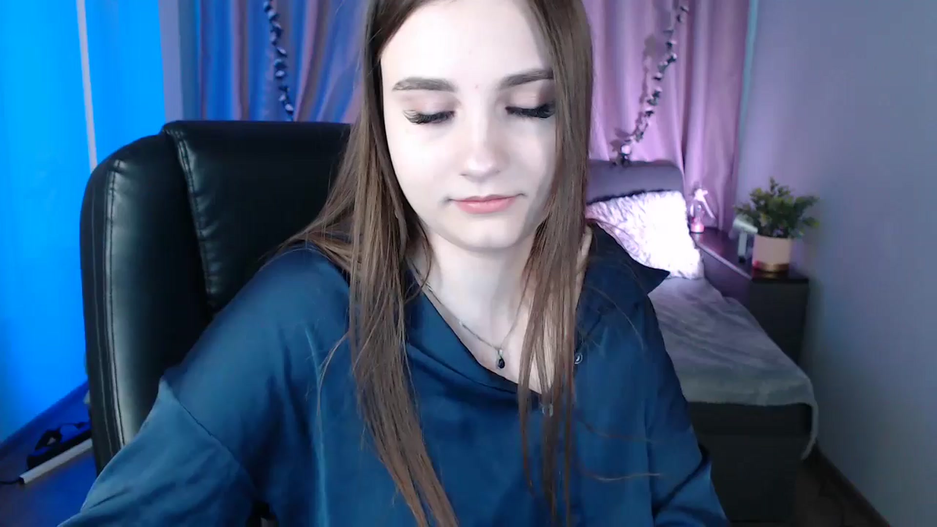 Gallery image thumbnail from LaneyGrey's myfreecams stream on, 03/10/2025, 09:28 image 1 of 20