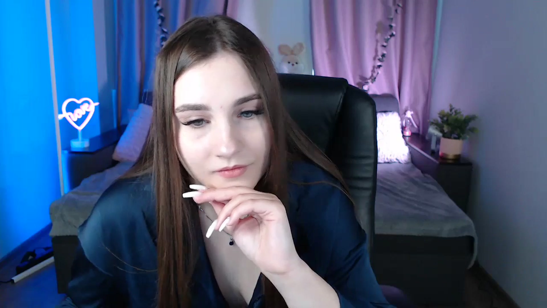 Gallery image thumbnail from LaneyGrey's myfreecams stream on, 03/10/2025, 09:28 image 6 of 20