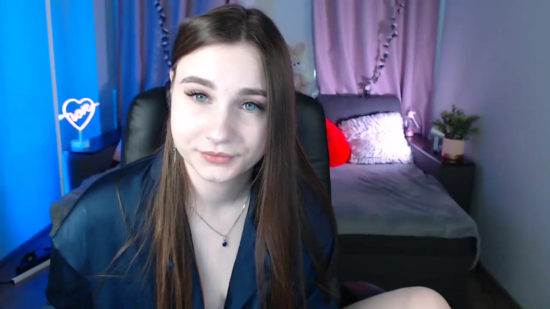Gallery image thumbnail from LaneyGrey's myfreecams stream on, 03/10/2025, 09:28 image 20 of 20