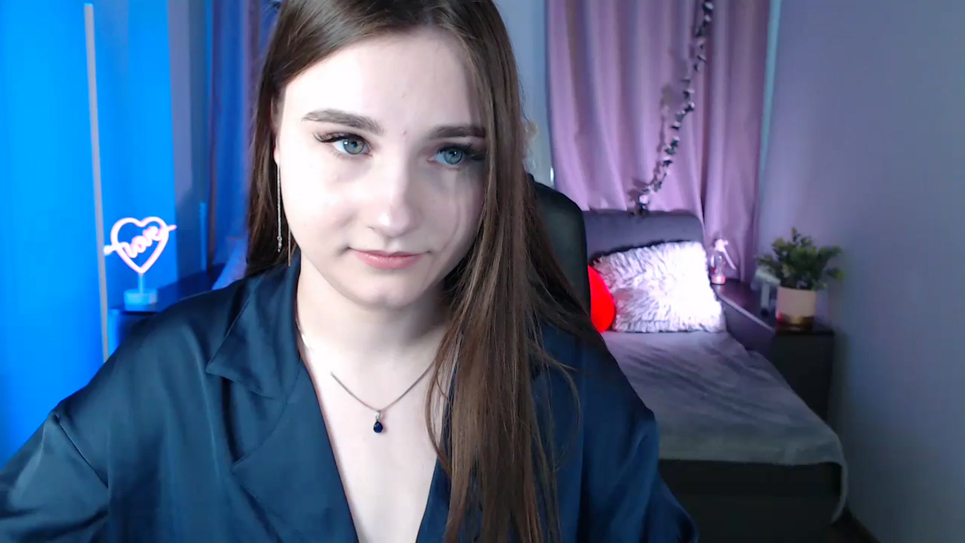 Gallery image thumbnail from LaneyGrey's myfreecams stream on, 03/10/2025, 10:17 image 1 of 20