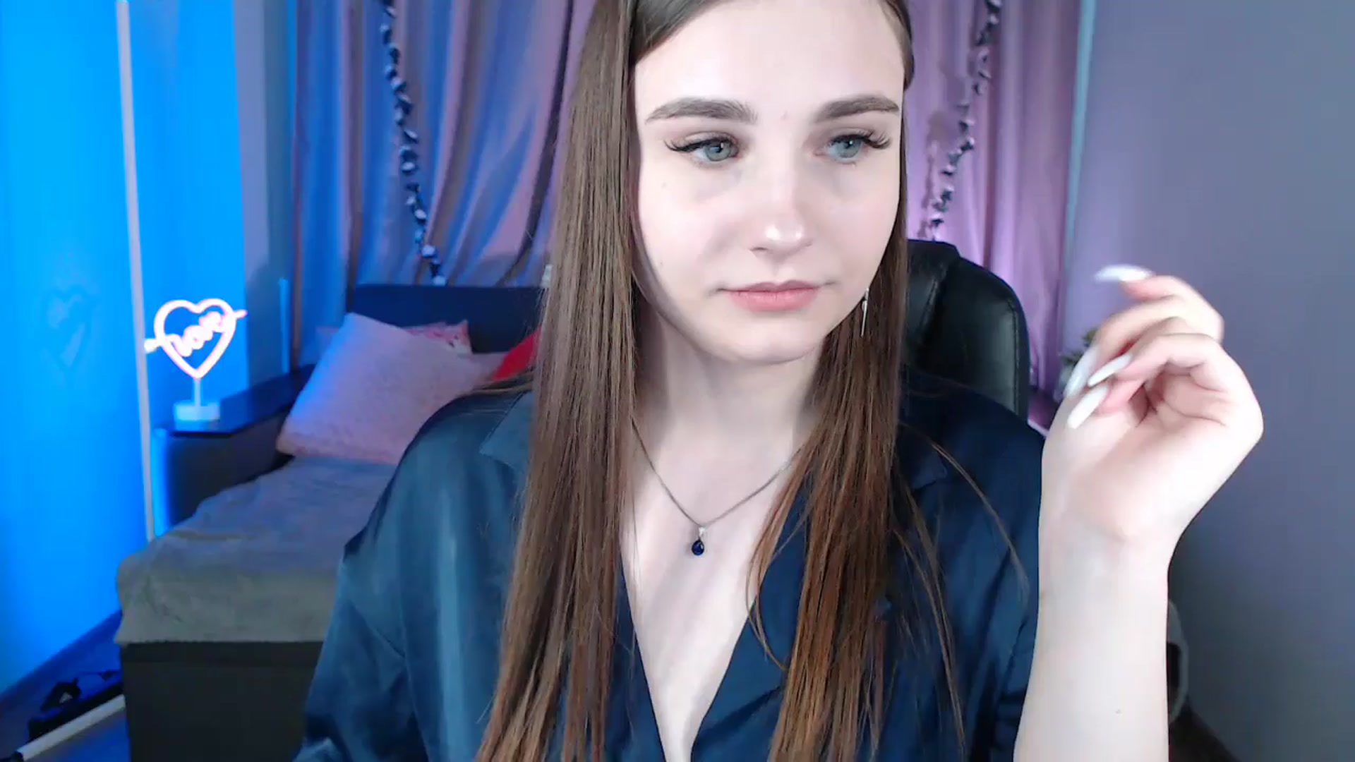 Gallery image thumbnail from LaneyGrey's myfreecams stream on, 03/10/2025, 10:17 image 13 of 20
