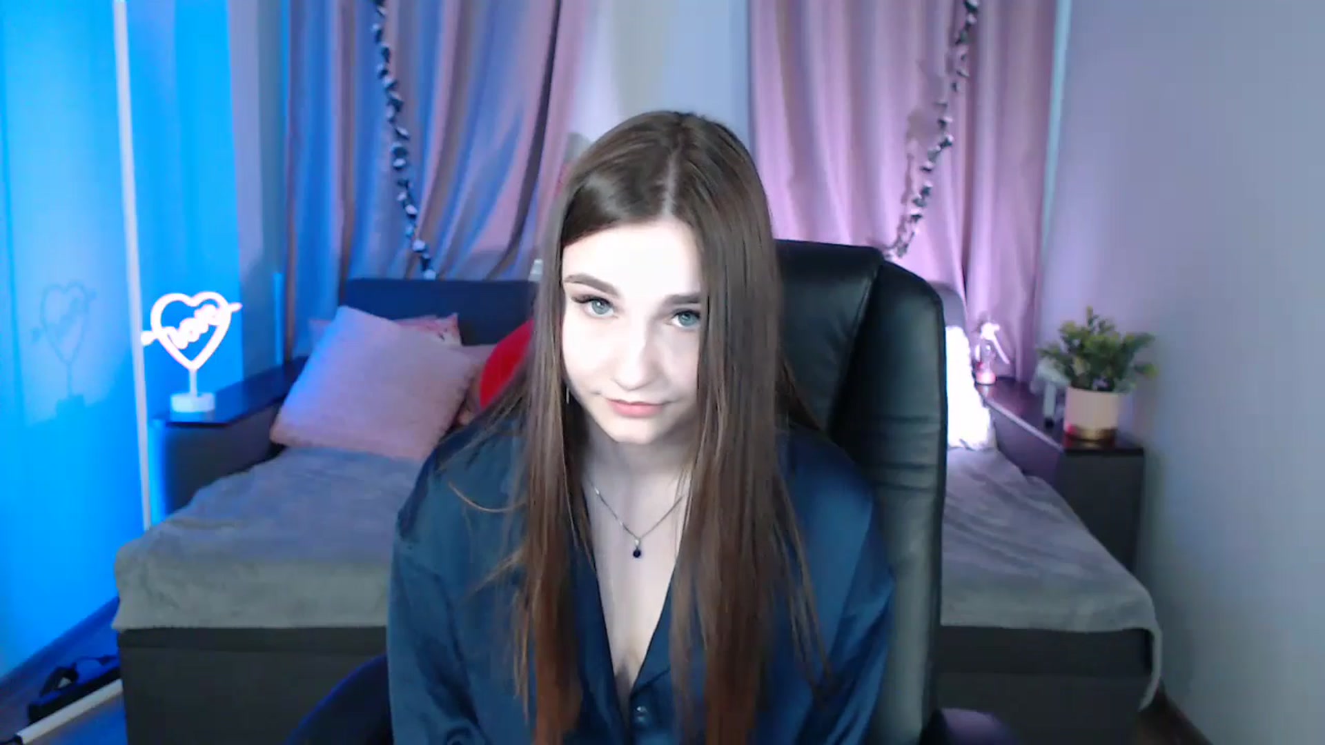 Gallery image thumbnail from LaneyGrey's myfreecams stream on, 03/10/2025, 10:17 image 12 of 20