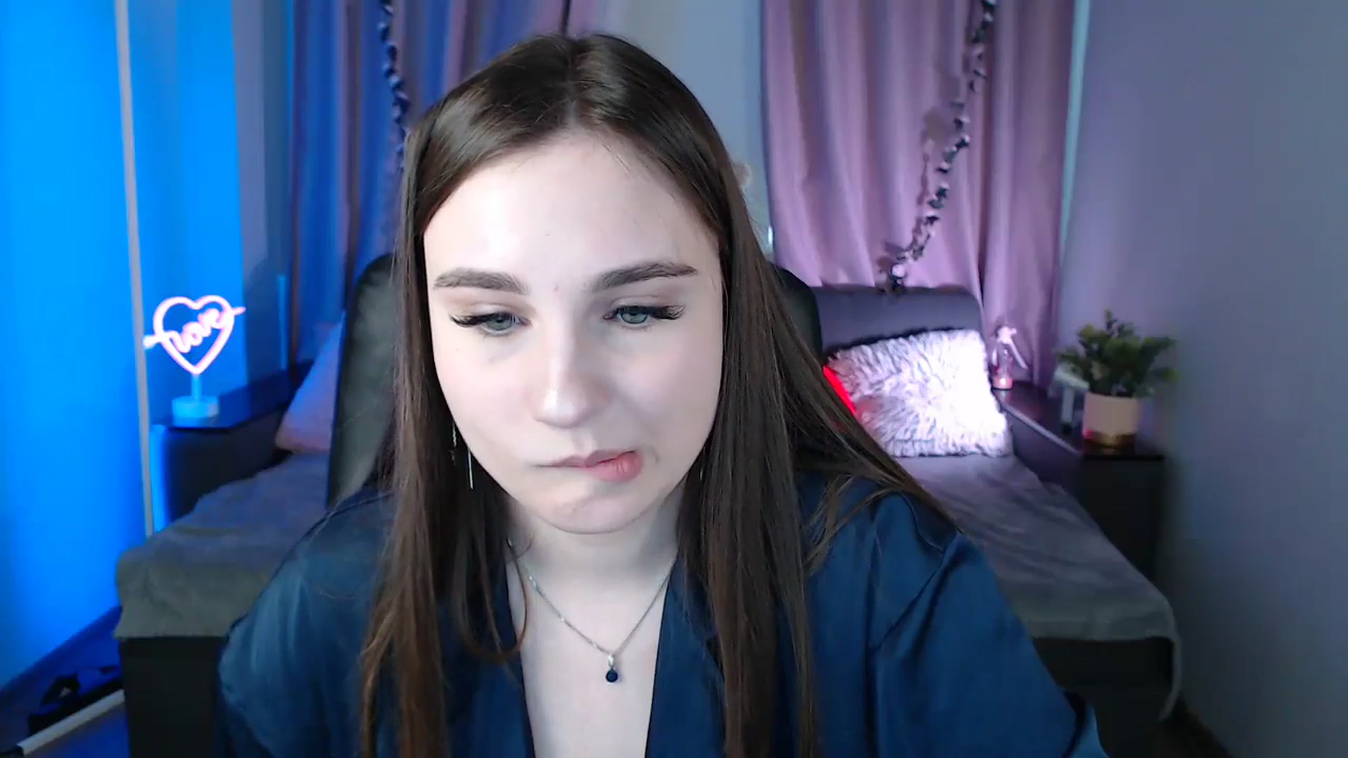 Gallery image thumbnail from LaneyGrey's myfreecams stream on, 03/10/2025, 10:55 image 3 of 20