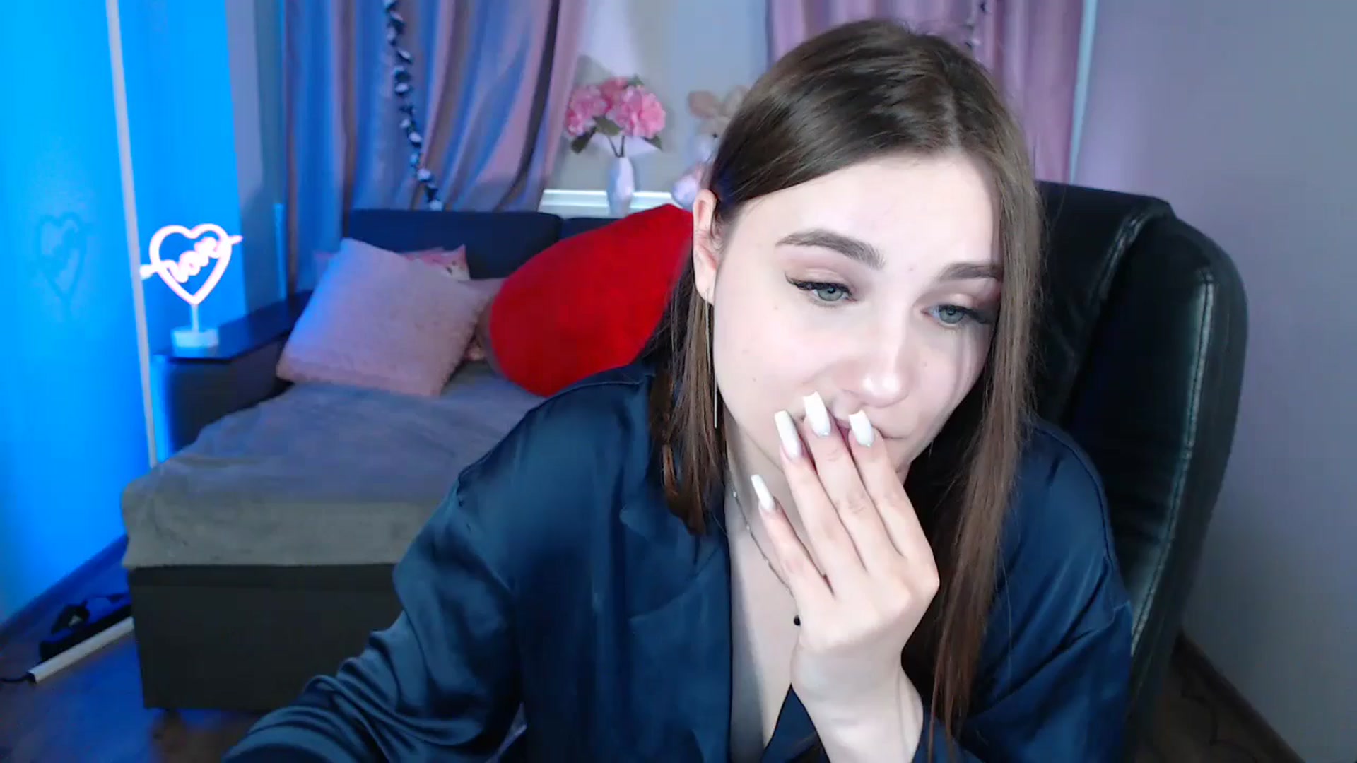 Gallery image thumbnail from LaneyGrey's myfreecams stream on, 03/10/2025, 10:55 image 14 of 20