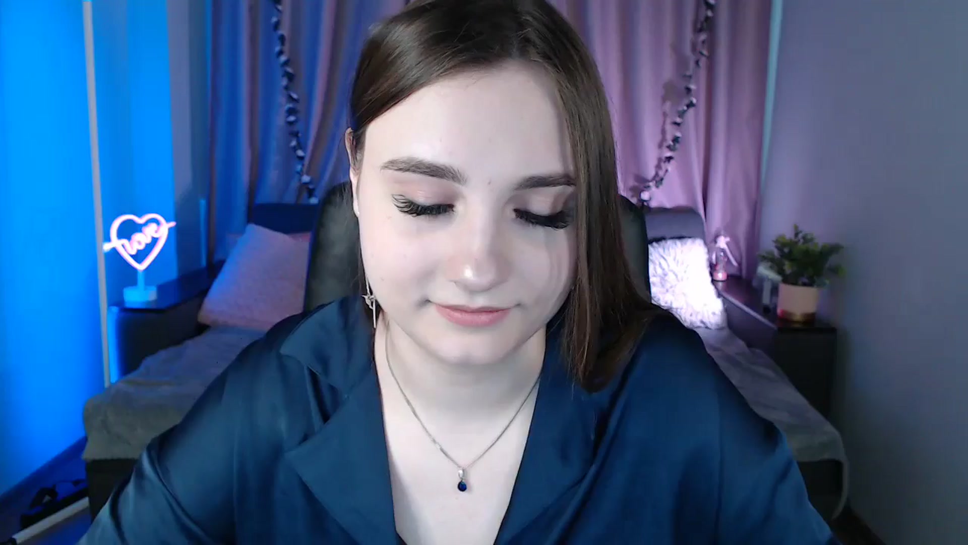 Gallery image thumbnail from LaneyGrey's myfreecams stream on, 03/10/2025, 10:55 image 1 of 20