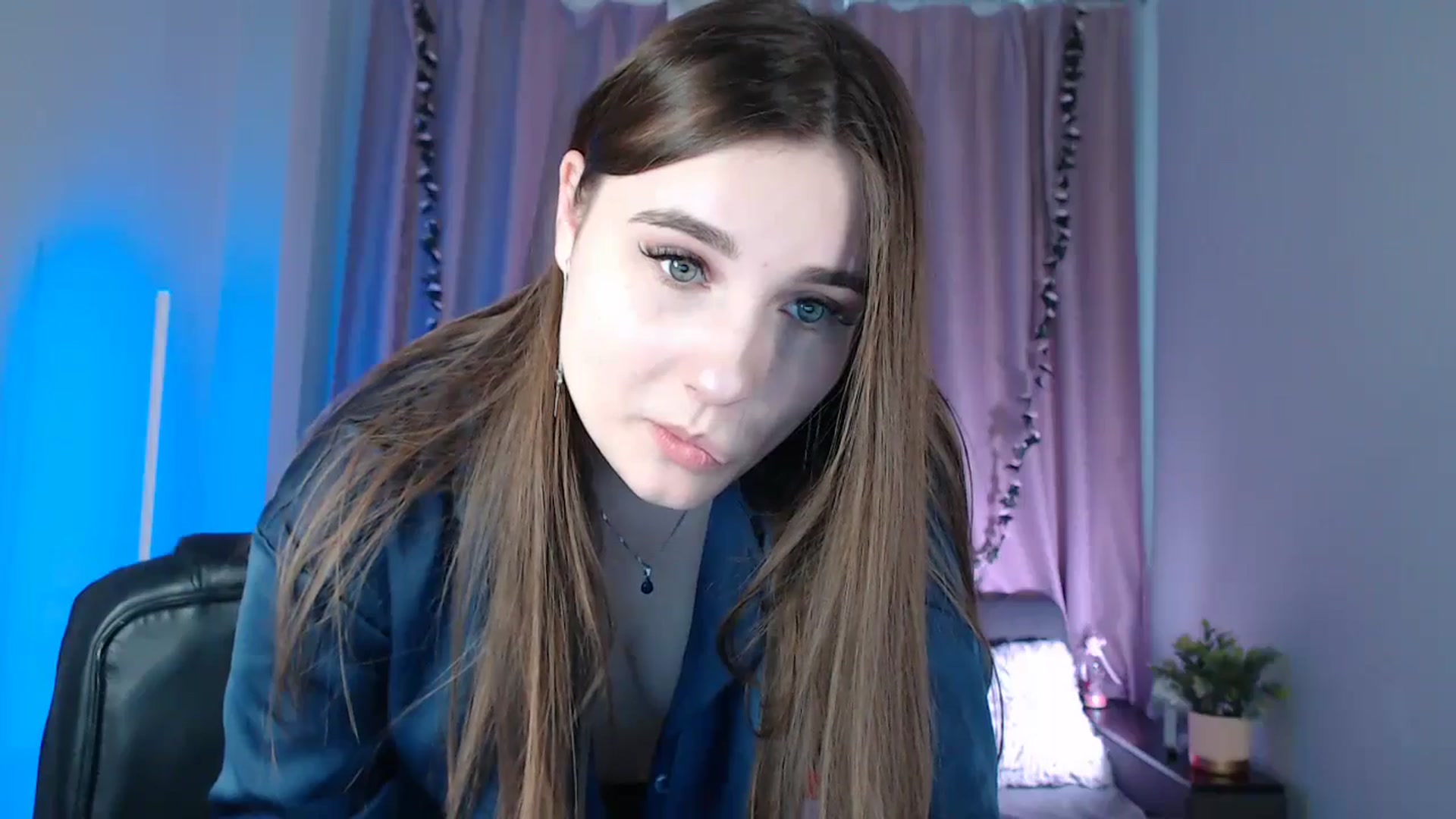 Gallery image thumbnail from LaneyGrey's myfreecams stream on, 03/10/2025, 10:55 image 11 of 20