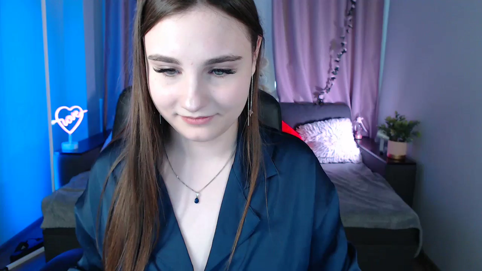 Gallery image thumbnail from LaneyGrey's myfreecams stream on, 03/10/2025, 10:55 image 5 of 20