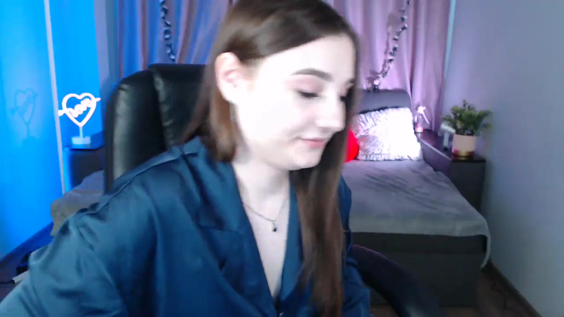 Gallery image thumbnail from LaneyGrey's myfreecams stream on, 03/10/2025, 10:55 image 13 of 20