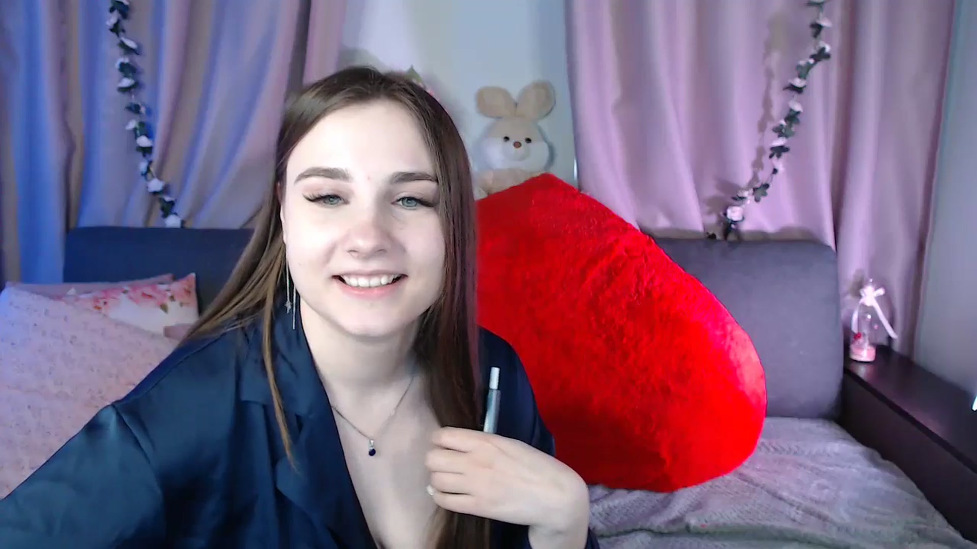 Gallery image thumbnail from LaneyGrey's myfreecams stream on, 03/10/2025, 14:00 image 2 of 20