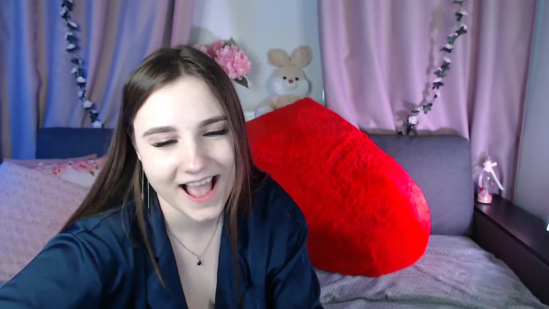 Gallery image thumbnail from LaneyGrey's myfreecams stream on, 03/10/2025, 14:00 image 4 of 20
