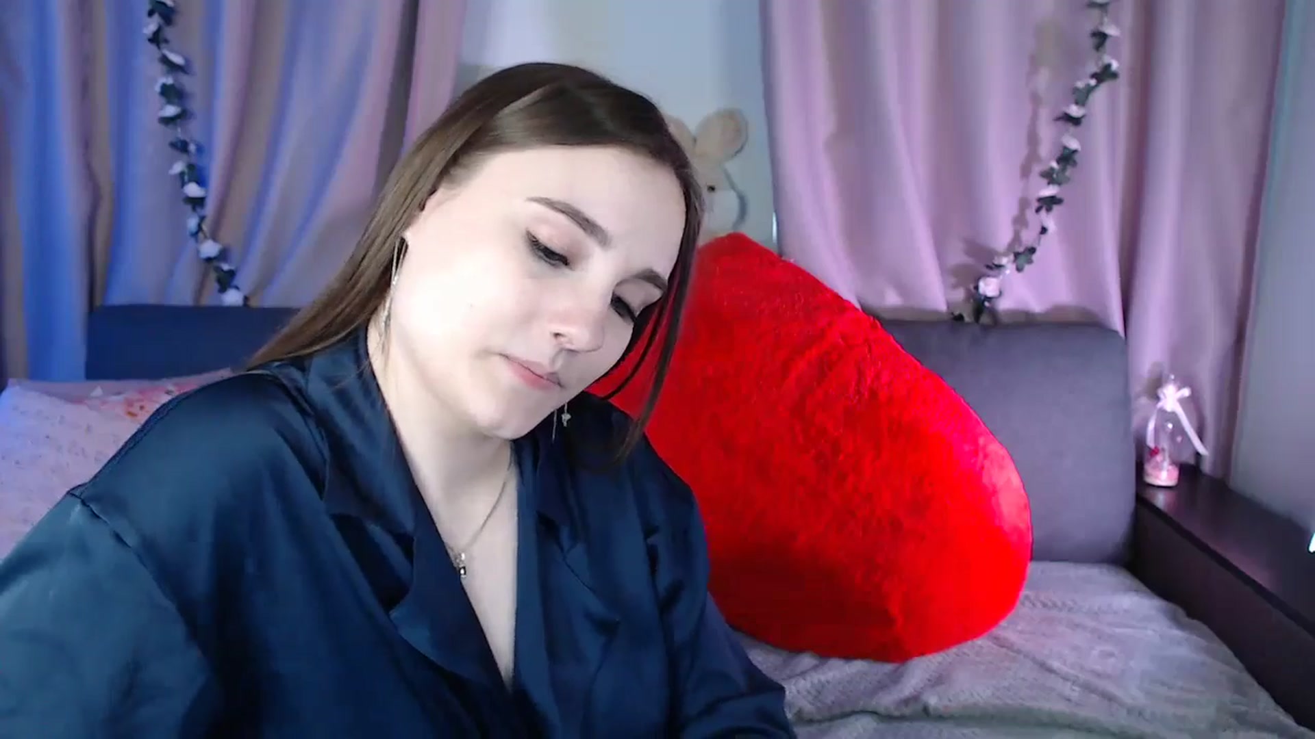 Gallery image thumbnail from LaneyGrey's myfreecams stream on, 03/10/2025, 14:00 image 6 of 20