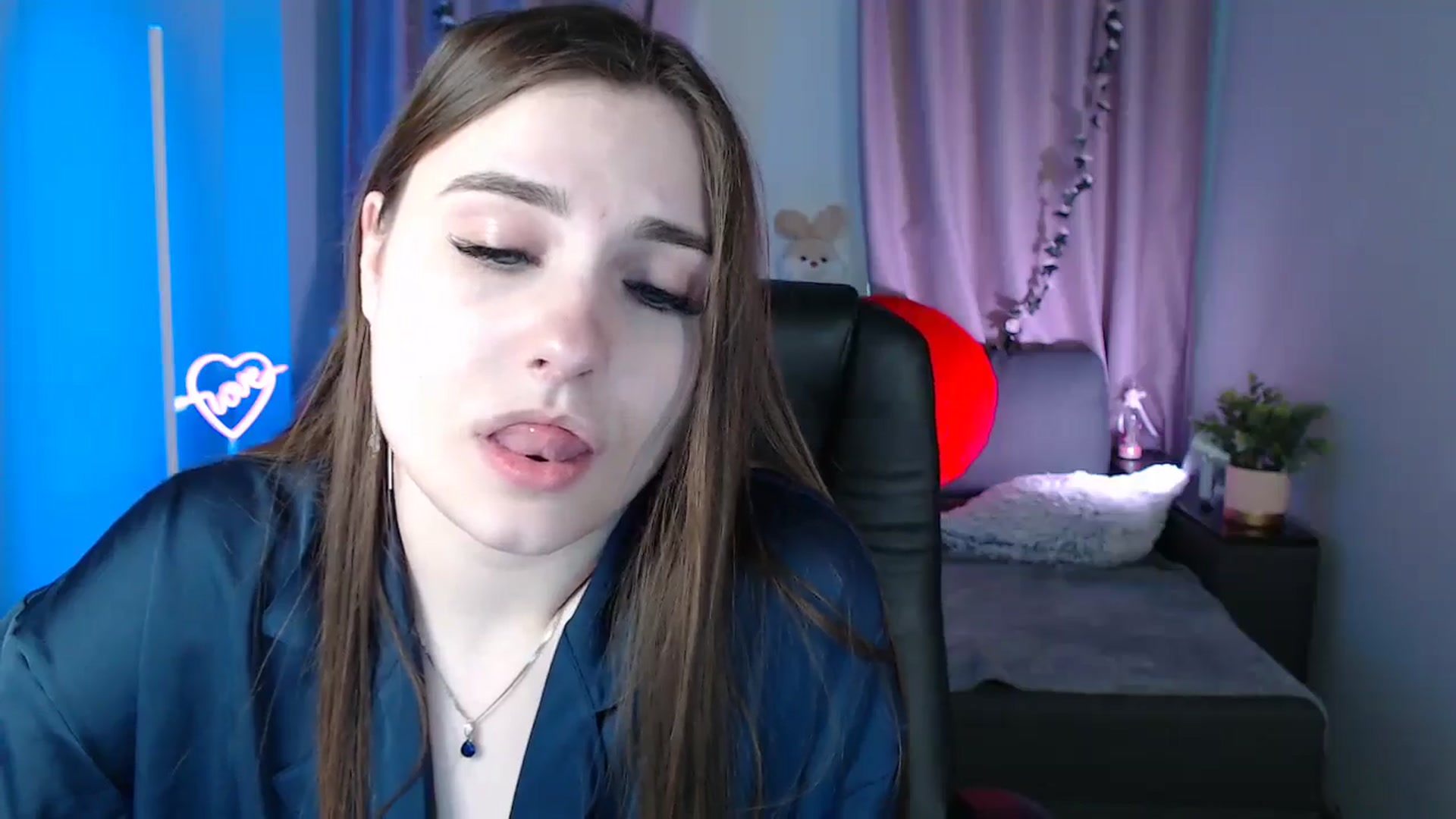 Gallery image thumbnail from LaneyGrey's myfreecams stream on, 03/10/2025, 14:22 image 19 of 20