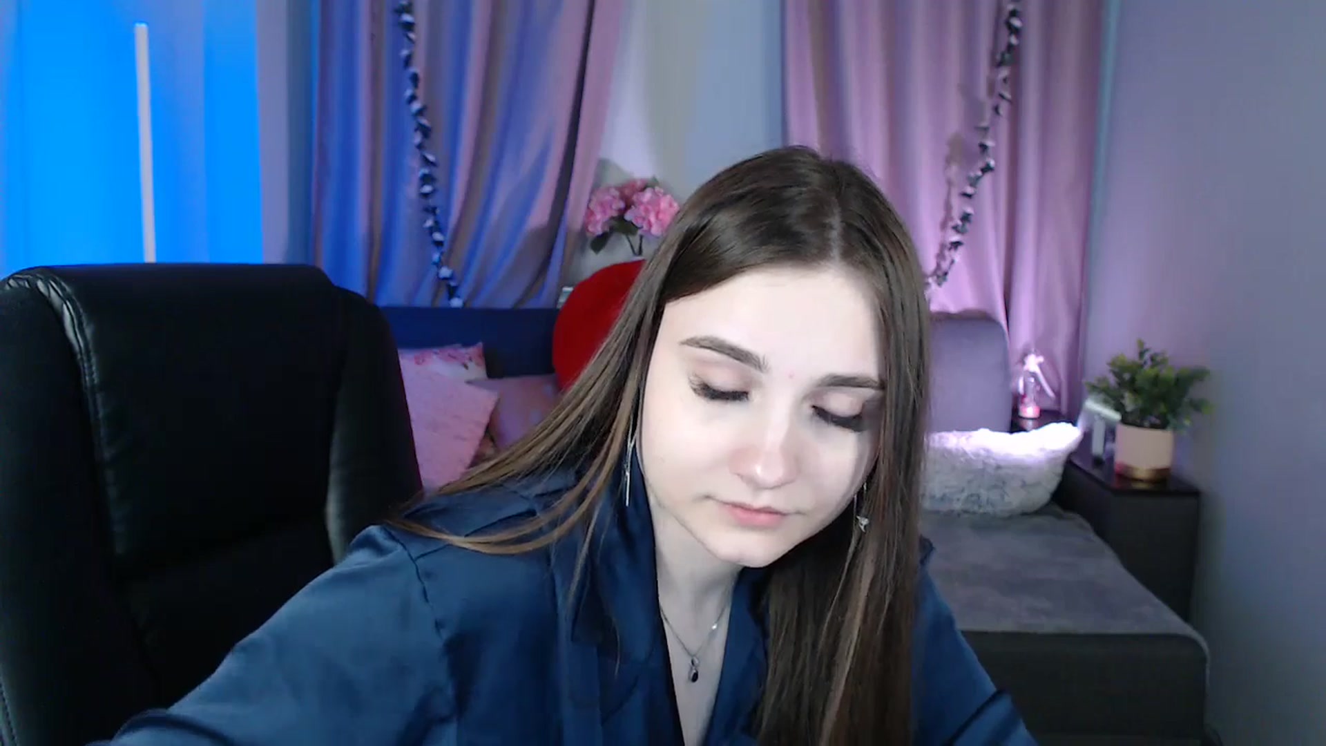 Gallery image thumbnail from LaneyGrey's myfreecams stream on, 03/10/2025, 14:22 image 8 of 20