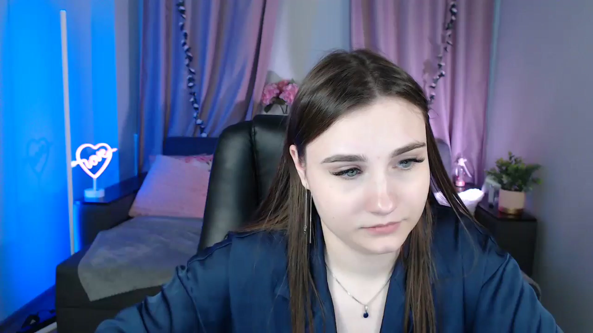 Gallery image thumbnail from LaneyGrey's myfreecams stream on, 03/10/2025, 14:22 image 17 of 20