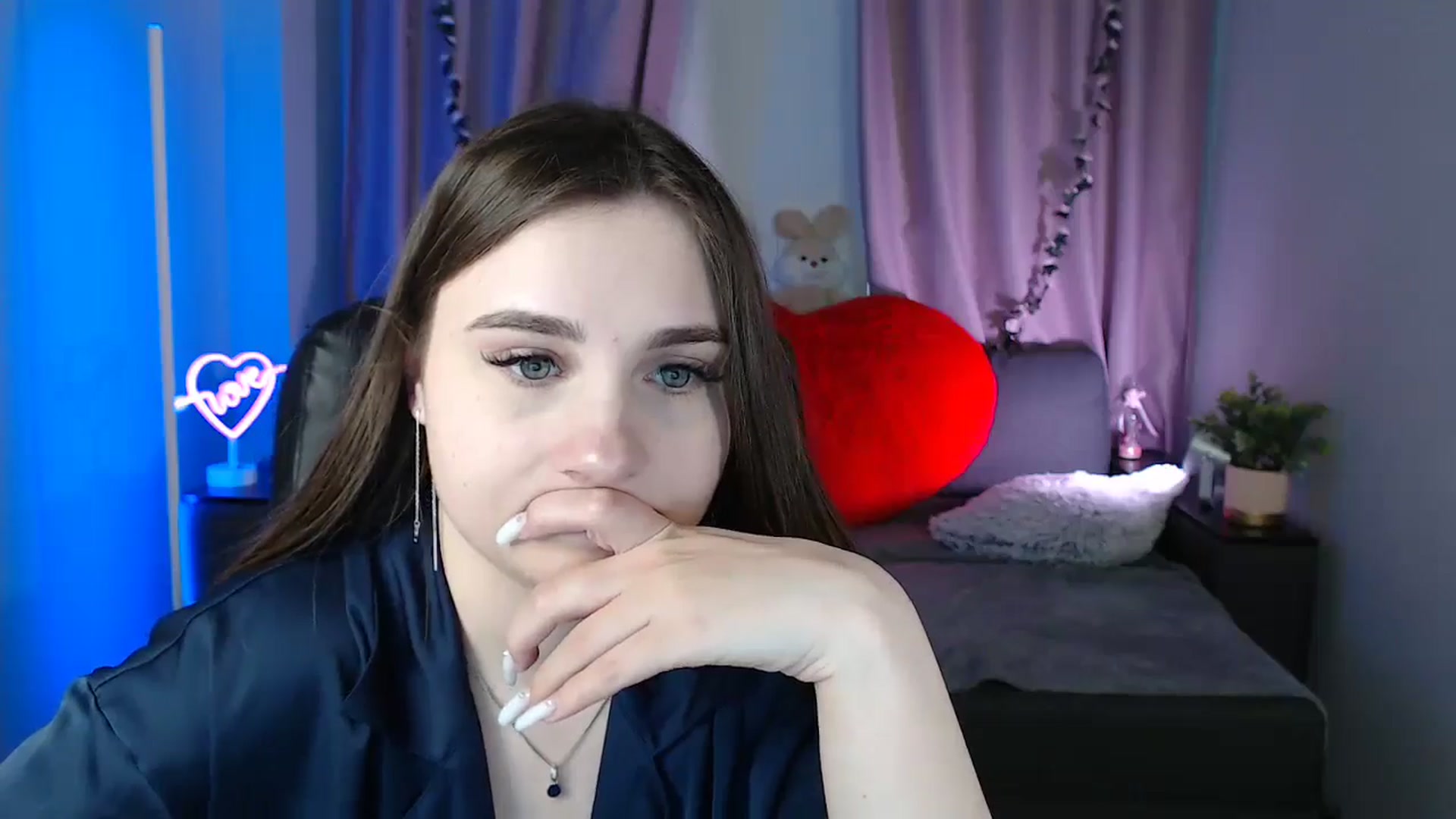 Gallery image thumbnail from LaneyGrey's myfreecams stream on, 03/10/2025, 14:30 image 4 of 20