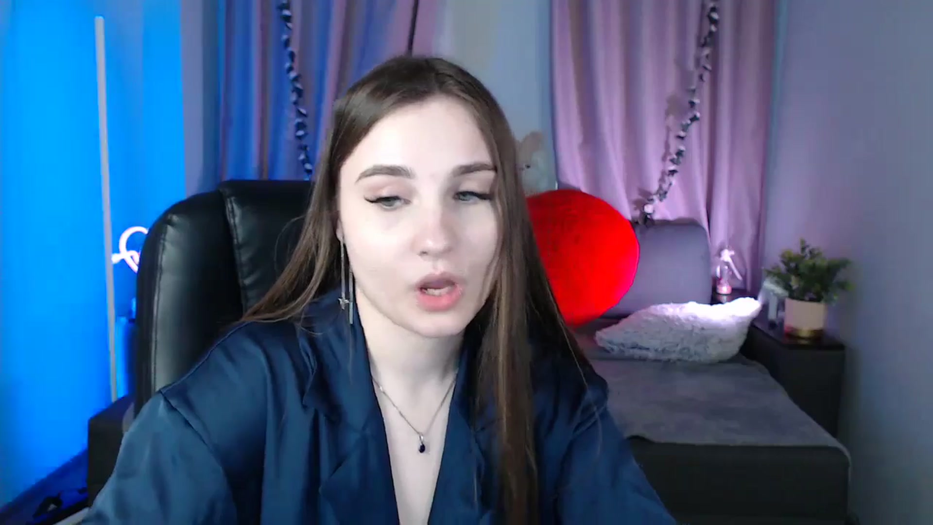 Gallery image thumbnail from LaneyGrey's myfreecams stream on, 03/10/2025, 14:30 image 6 of 20