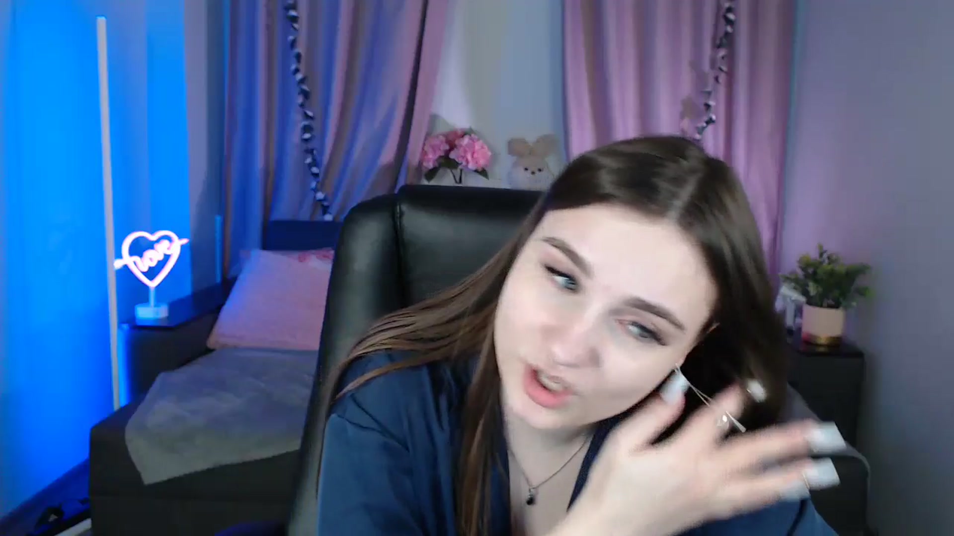 Gallery image thumbnail from LaneyGrey's myfreecams stream on, 03/10/2025, 14:30 image 2 of 20