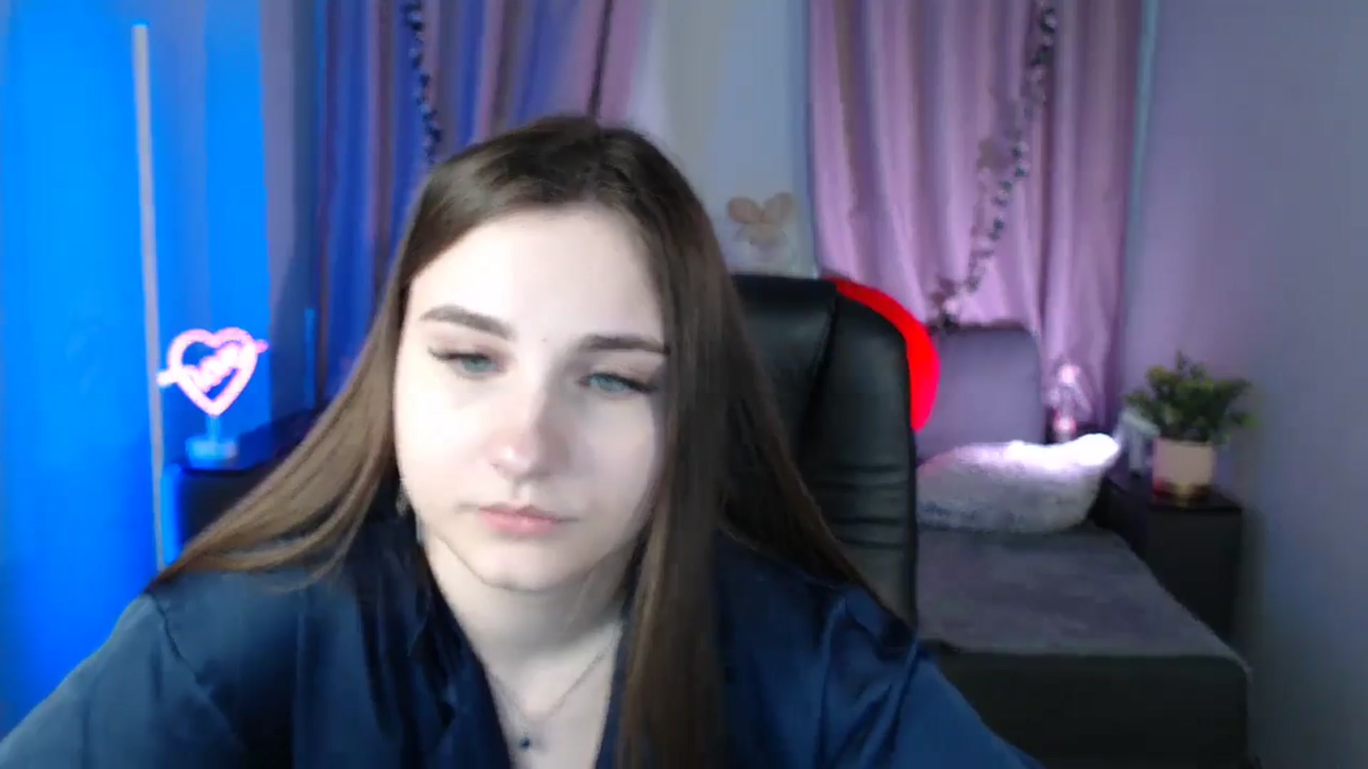 Gallery image thumbnail from LaneyGrey's myfreecams stream on, 03/10/2025, 14:30 image 18 of 20