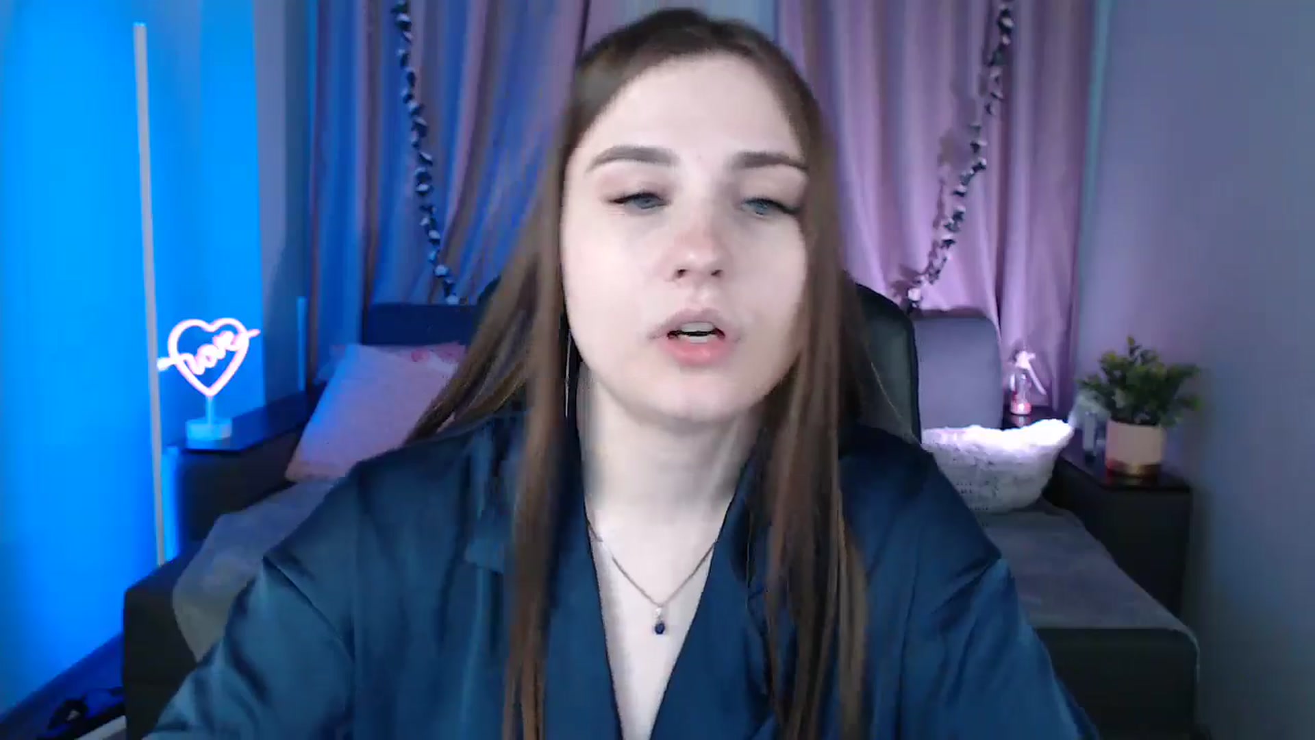 Gallery image thumbnail from LaneyGrey's myfreecams stream on, 03/10/2025, 14:52 image 3 of 20