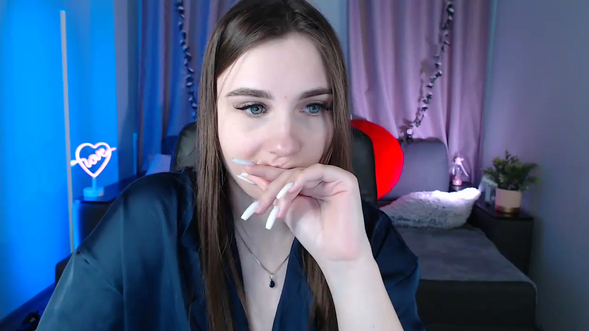 Gallery image thumbnail from LaneyGrey's myfreecams stream on, 03/10/2025, 14:52 image 19 of 20