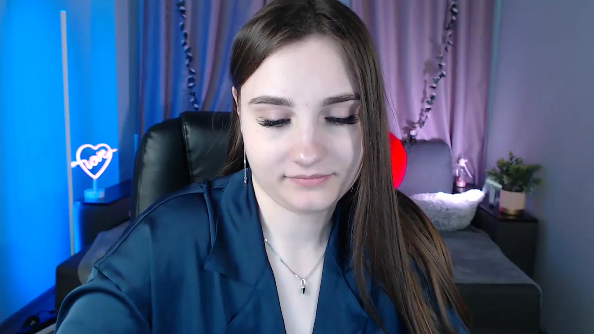 Gallery image thumbnail from LaneyGrey's myfreecams stream on, 03/10/2025, 14:52 image 6 of 20