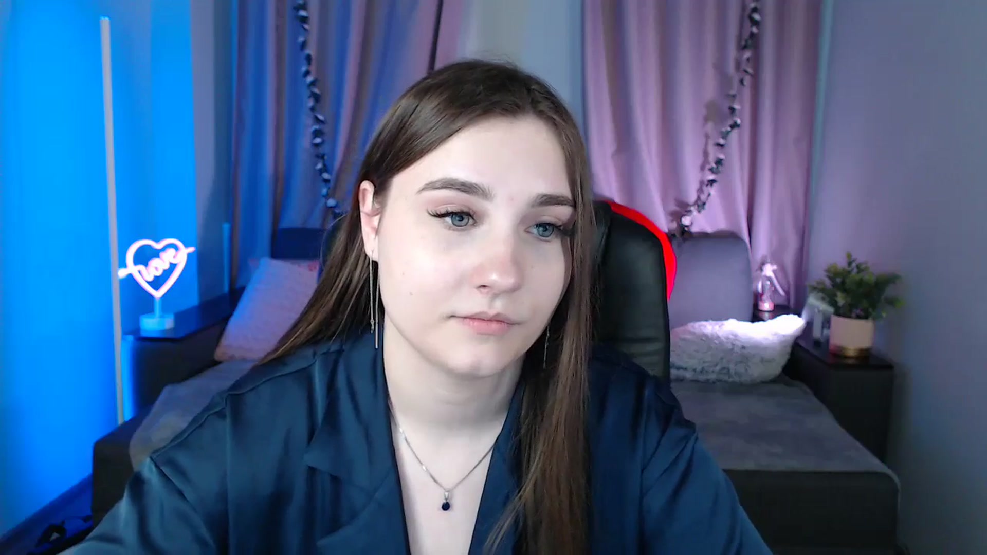 Gallery image thumbnail from LaneyGrey's myfreecams stream on, 03/10/2025, 14:52 image 8 of 20