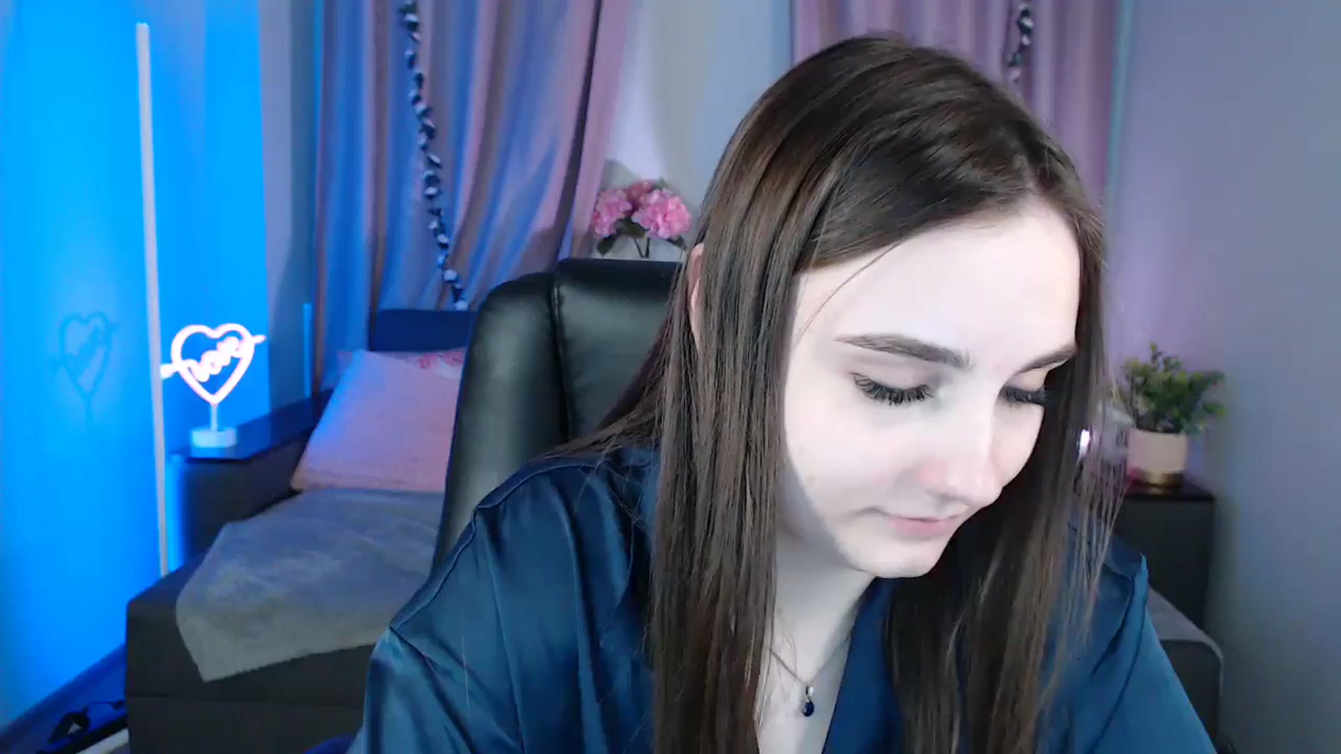 Gallery image thumbnail from LaneyGrey's myfreecams stream on, 03/10/2025, 14:52 image 16 of 20
