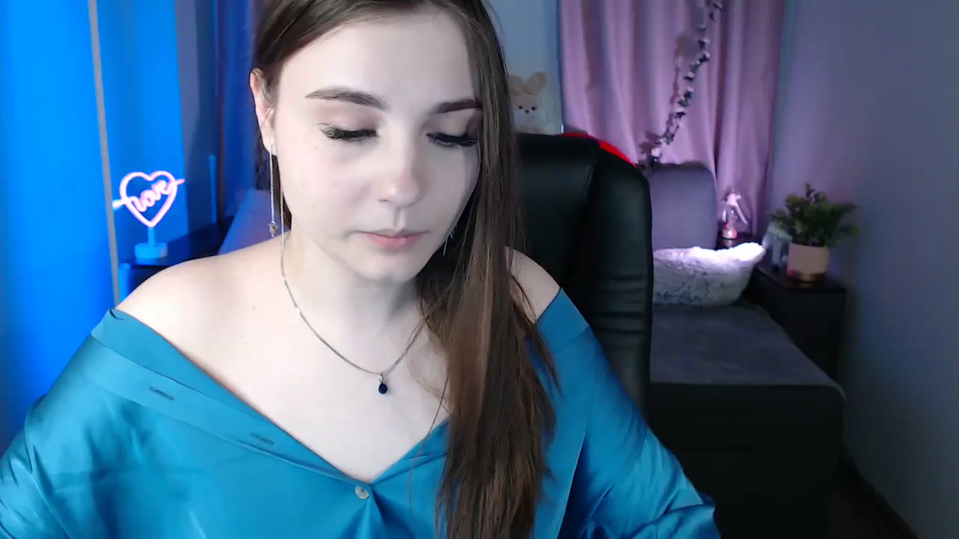 Gallery image thumbnail from LaneyGrey's myfreecams stream on, 03/11/2025, 10:18 image 5 of 20