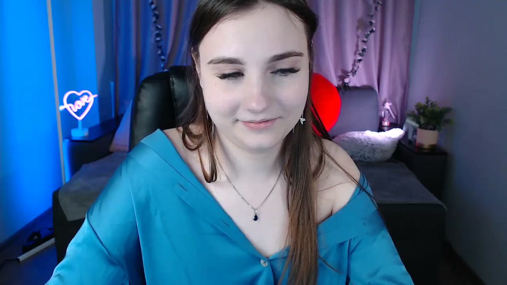 Gallery image thumbnail from LaneyGrey's myfreecams stream on, 03/11/2025, 10:18 image 10 of 20