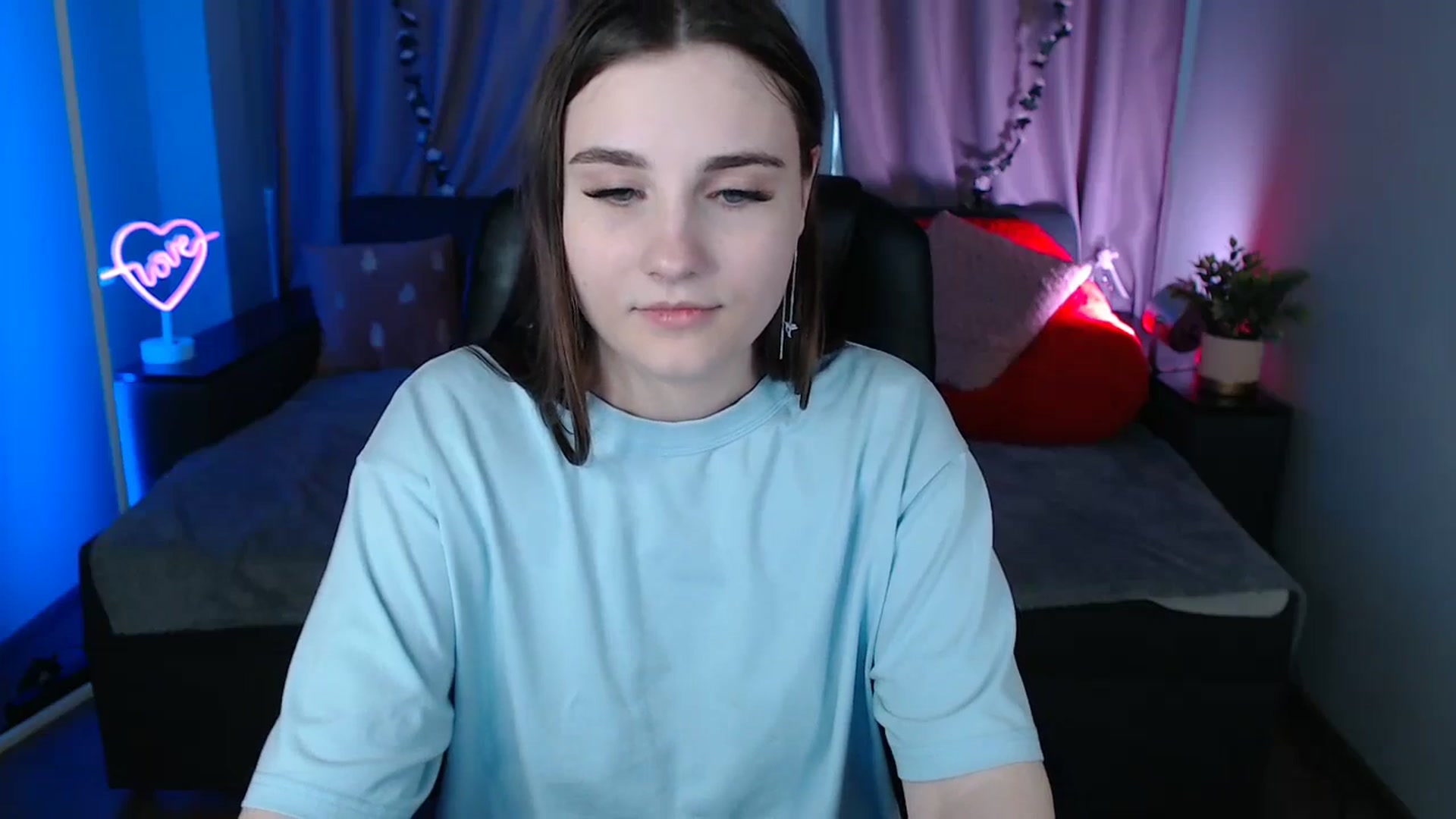 Gallery image thumbnail from LaneyGrey's myfreecams stream on, 03/14/2025, 13:42 image 7 of 20