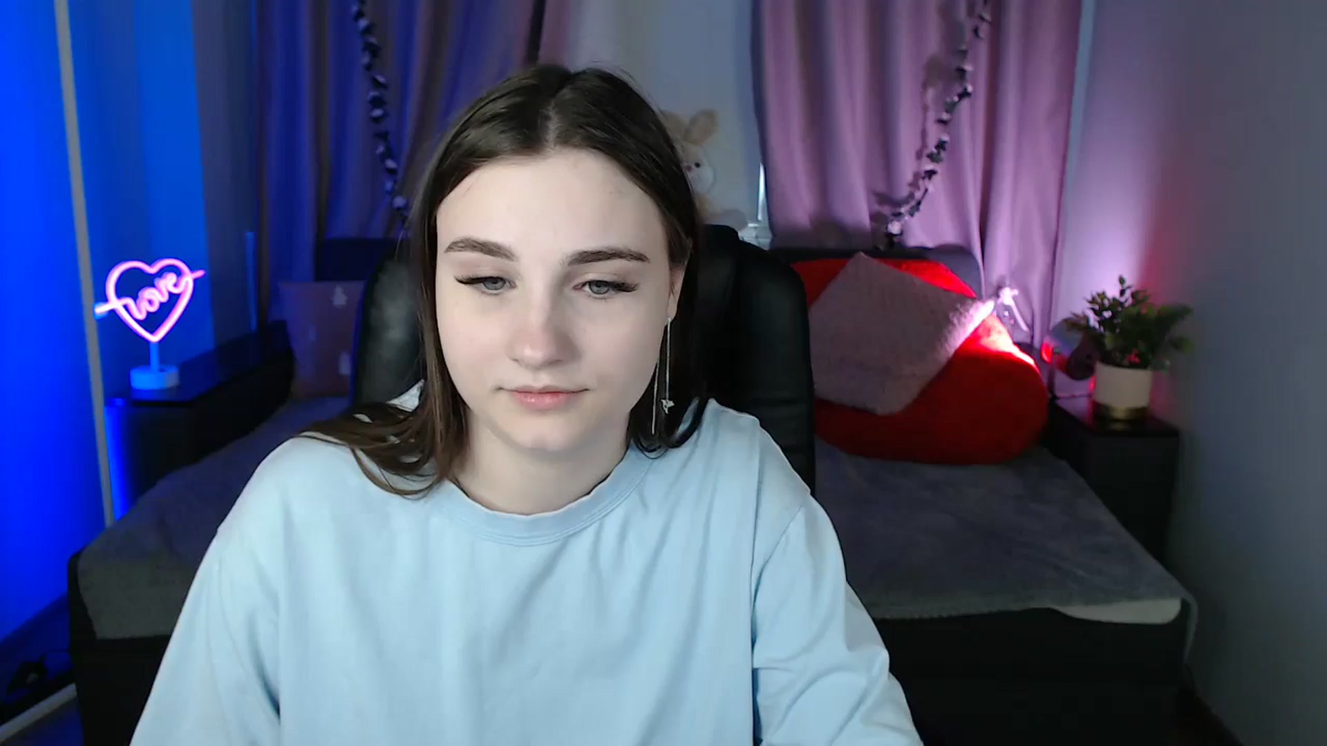 Gallery image thumbnail from LaneyGrey's myfreecams stream on, 03/14/2025, 13:42 image 6 of 20