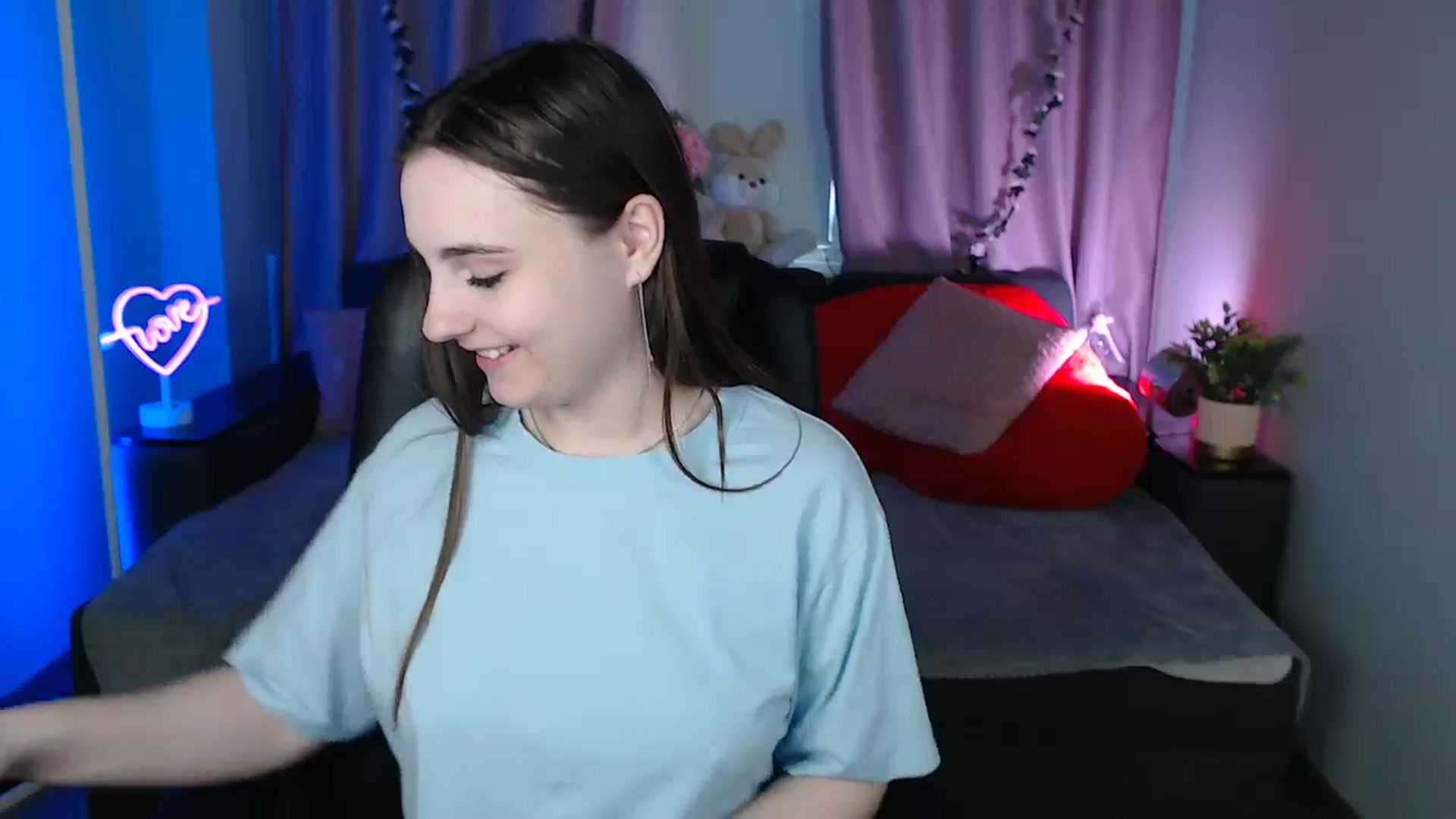 Gallery image thumbnail from LaneyGrey's myfreecams stream on, 03/14/2025, 13:42 image 5 of 20