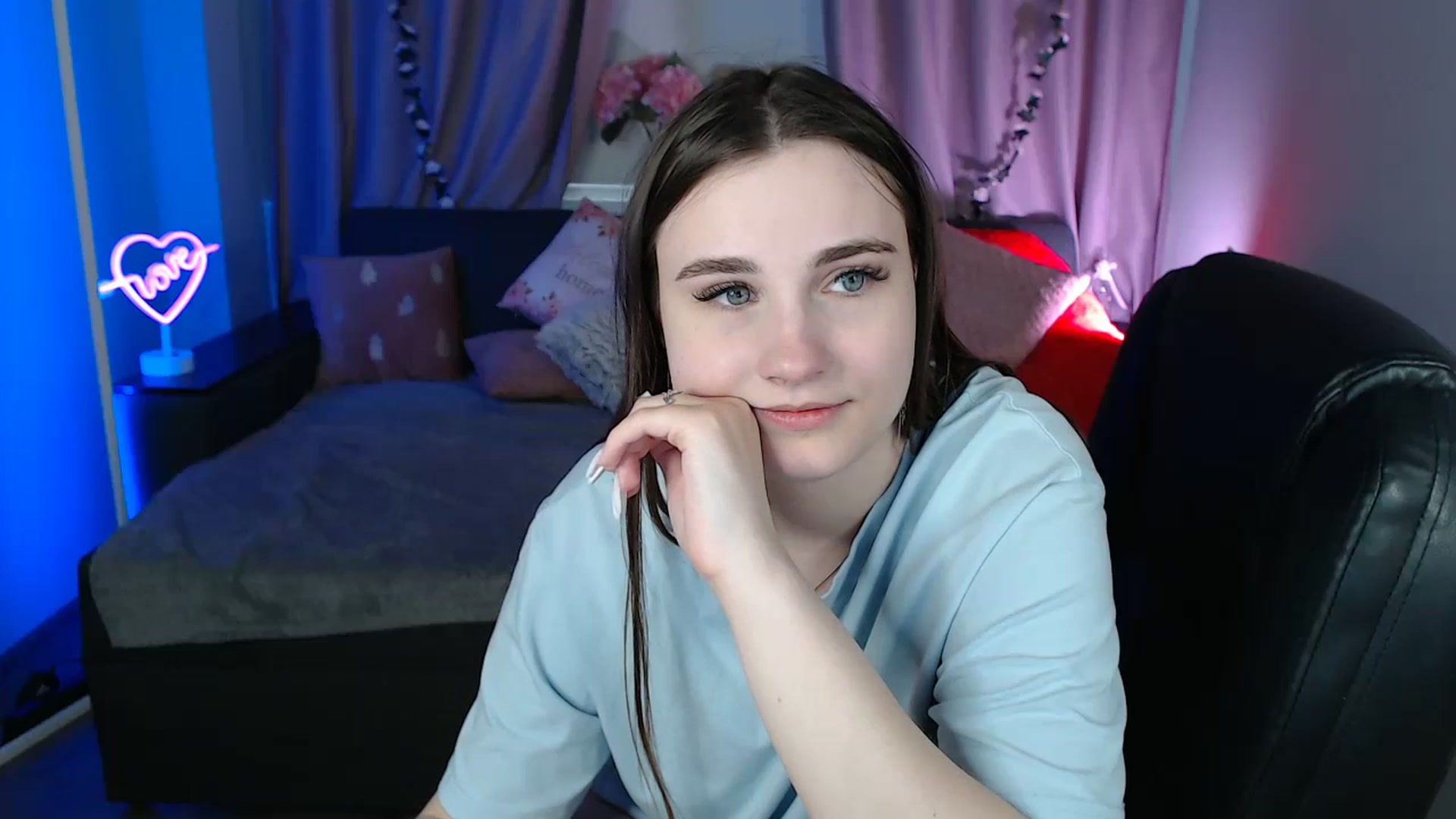 Gallery image thumbnail from LaneyGrey's myfreecams stream on, 03/14/2025, 13:42 image 15 of 20