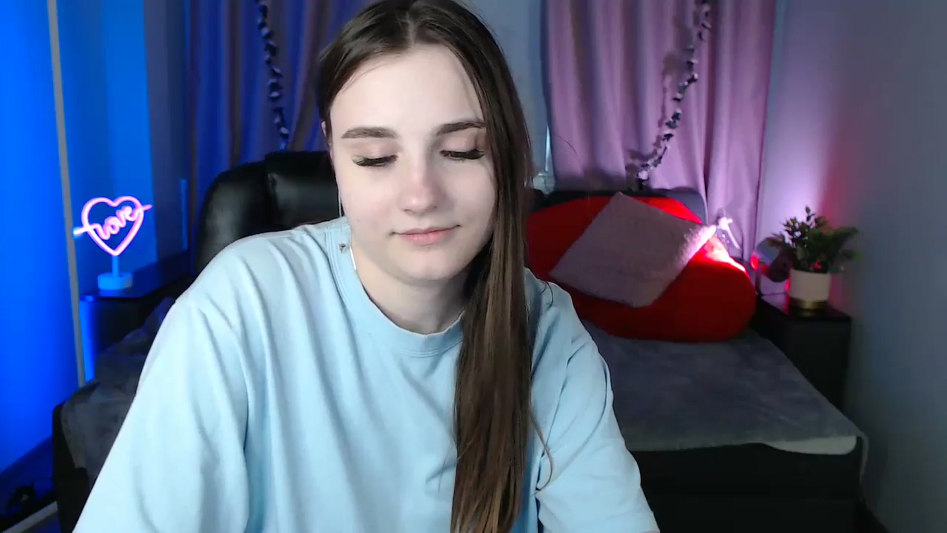 Gallery image thumbnail from LaneyGrey's myfreecams stream on, 03/14/2025, 14:33 image 10 of 20
