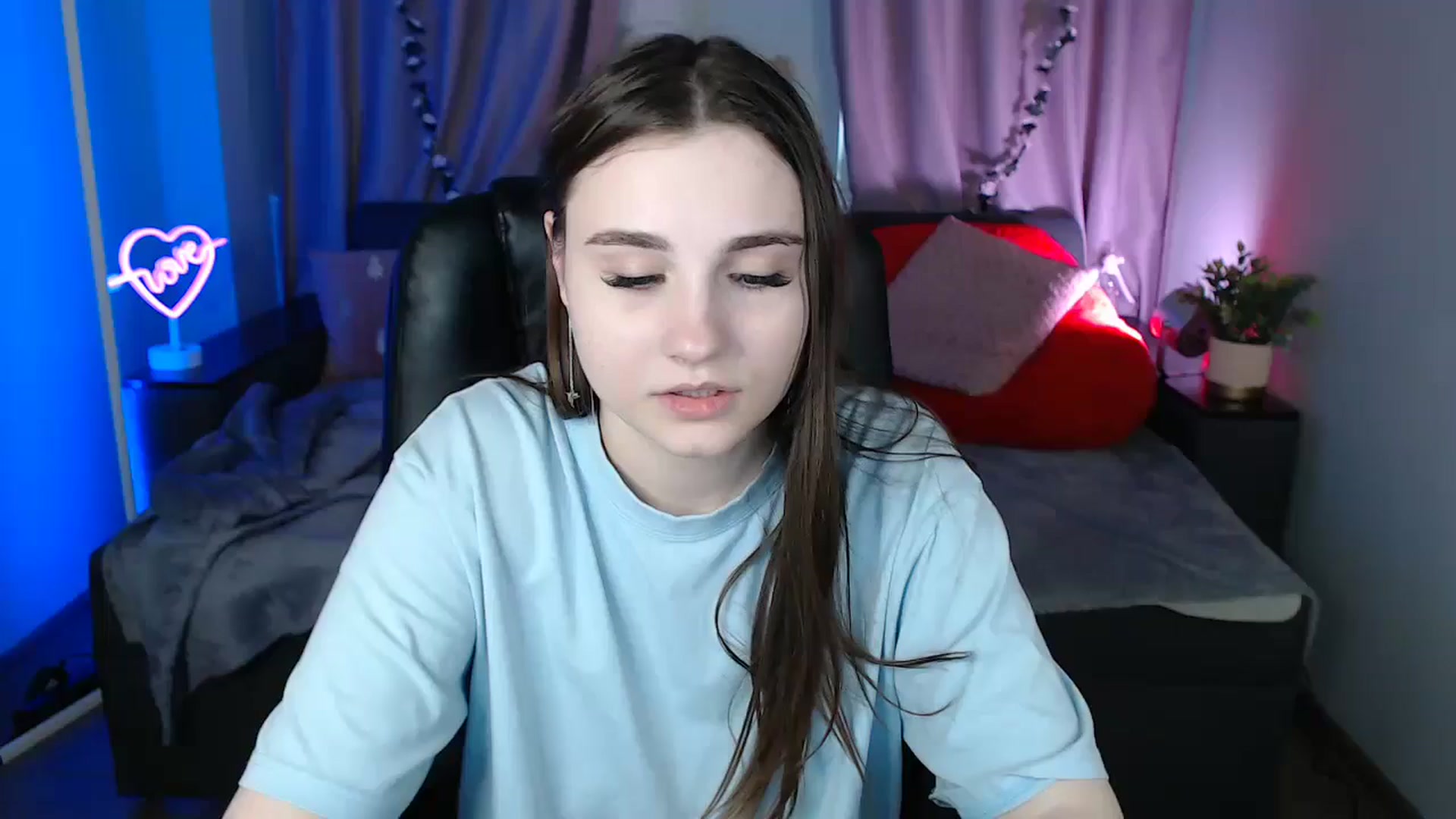 Gallery image thumbnail from LaneyGrey's myfreecams stream on, 03/14/2025, 14:33 image 7 of 20