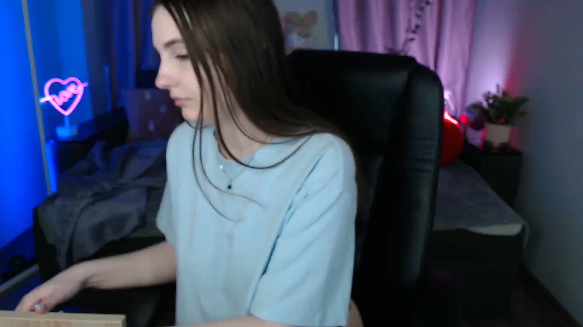 Gallery image thumbnail from LaneyGrey's myfreecams stream on, 03/14/2025, 14:44 image 9 of 20