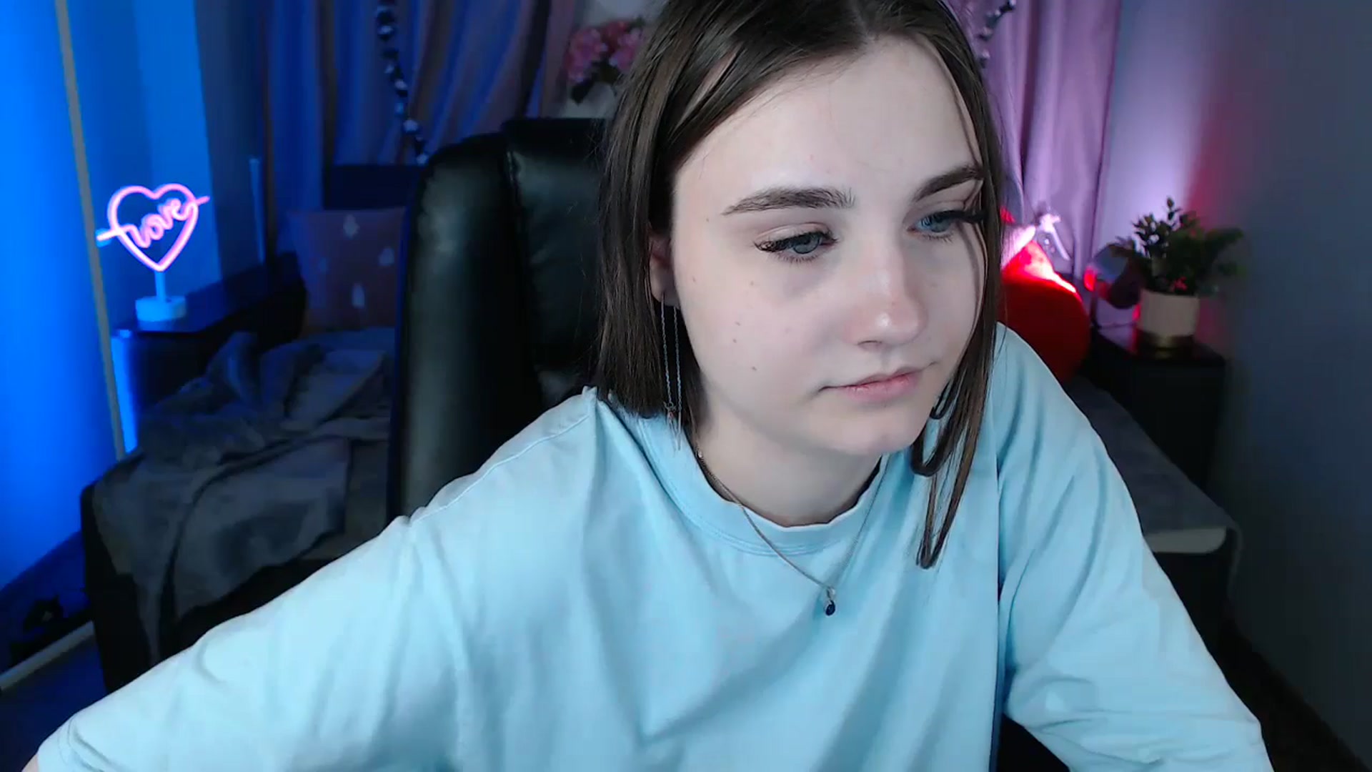 Gallery image thumbnail from LaneyGrey's myfreecams stream on, 03/14/2025, 14:44 image 4 of 20