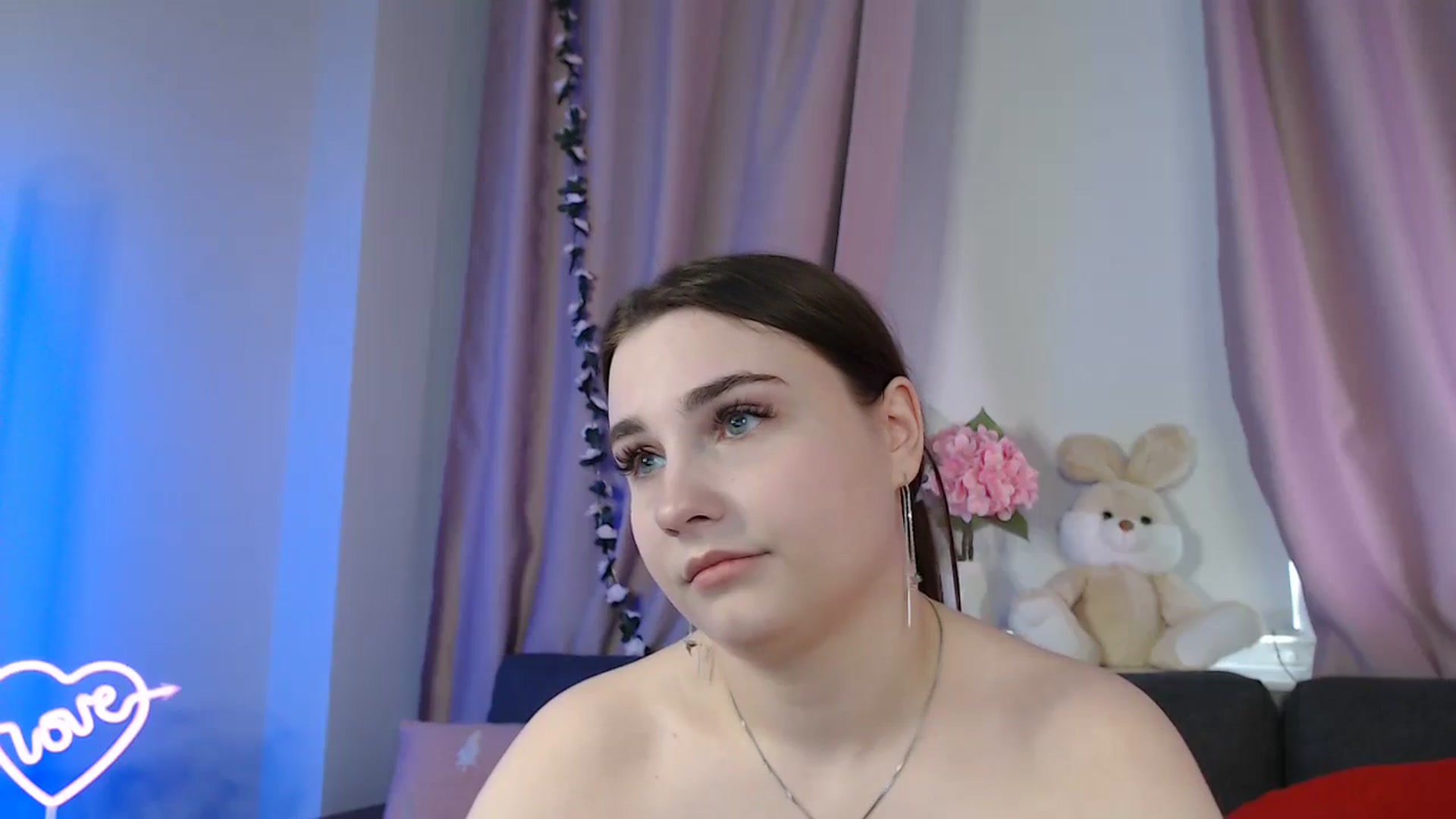 Gallery image thumbnail from LaneyGrey's myfreecams stream on, 03/15/2025, 12:05 image 4 of 20