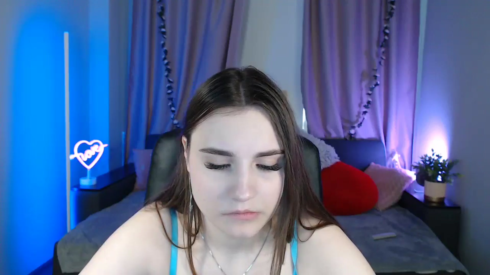 Gallery image thumbnail from LaneyGrey's myfreecams stream on, 03/16/2025, 10:26 image 4 of 20