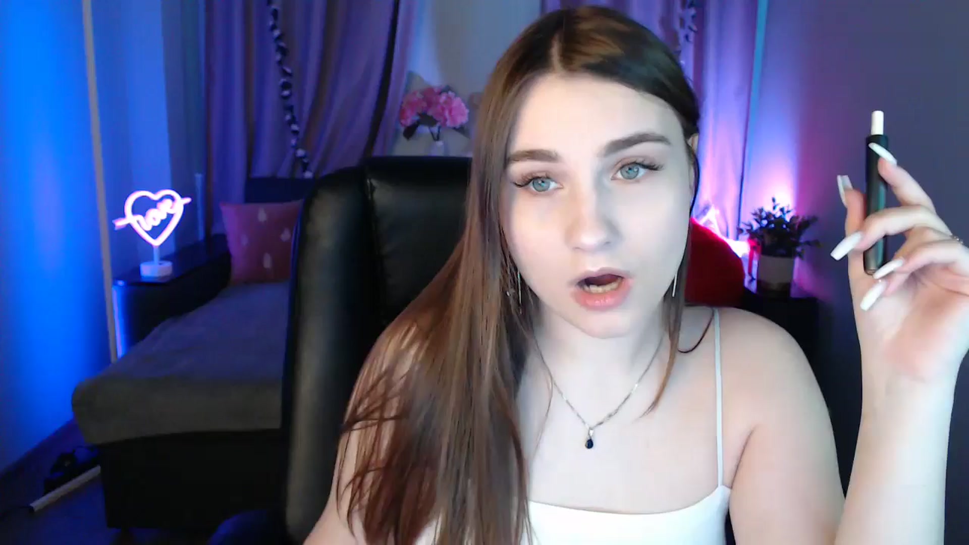 Gallery image thumbnail from LaneyGrey's myfreecams stream on, 03/21/2025, 09:20 image 11 of 20