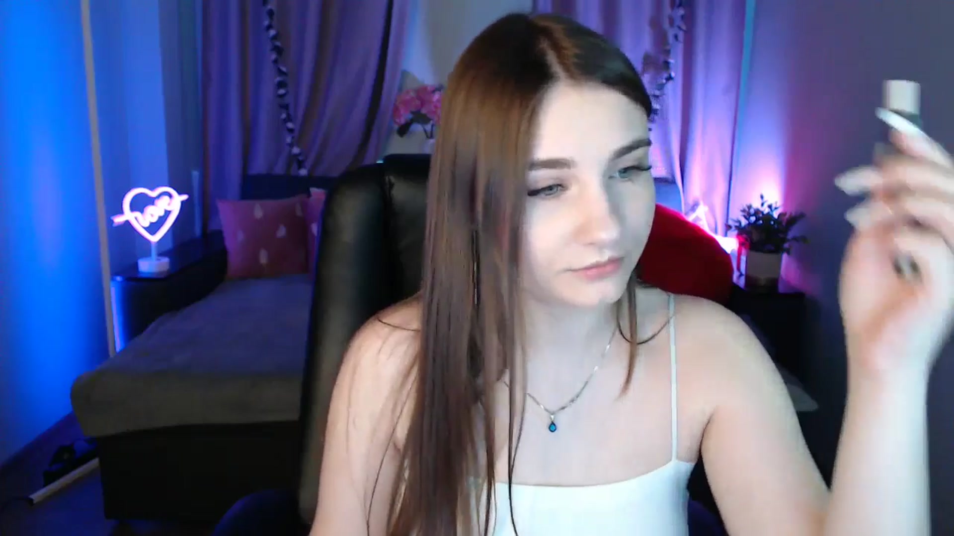 Gallery image thumbnail from LaneyGrey's myfreecams stream on, 03/21/2025, 09:20 image 13 of 20