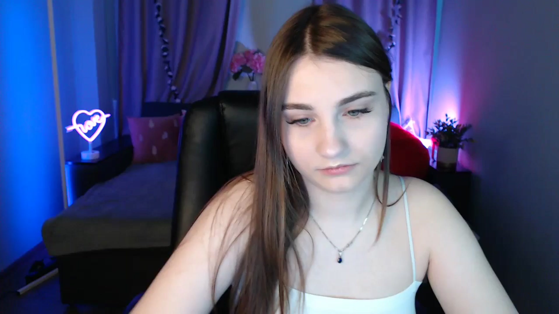 Gallery image thumbnail from LaneyGrey's myfreecams stream on, 03/21/2025, 09:20 image 12 of 20