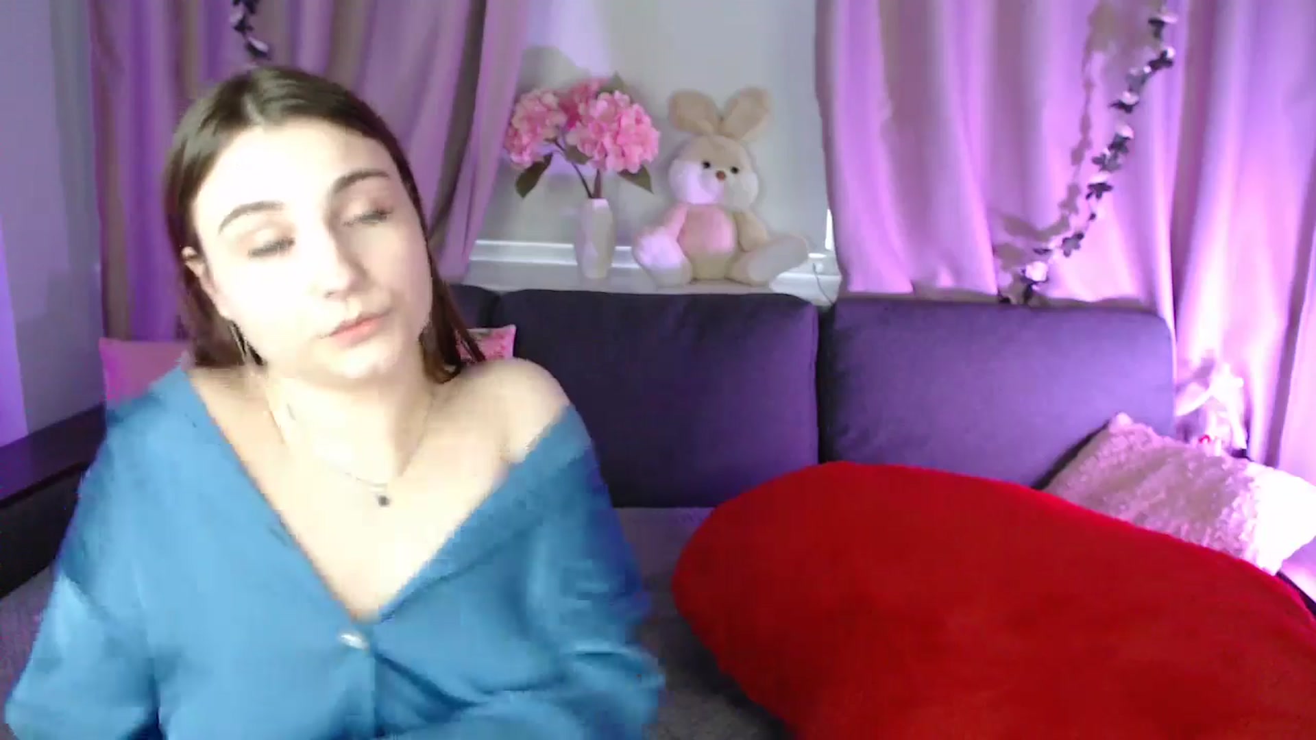 Gallery image thumbnail from LaneyGrey's myfreecams stream on, 03/21/2025, 14:02 image 16 of 20